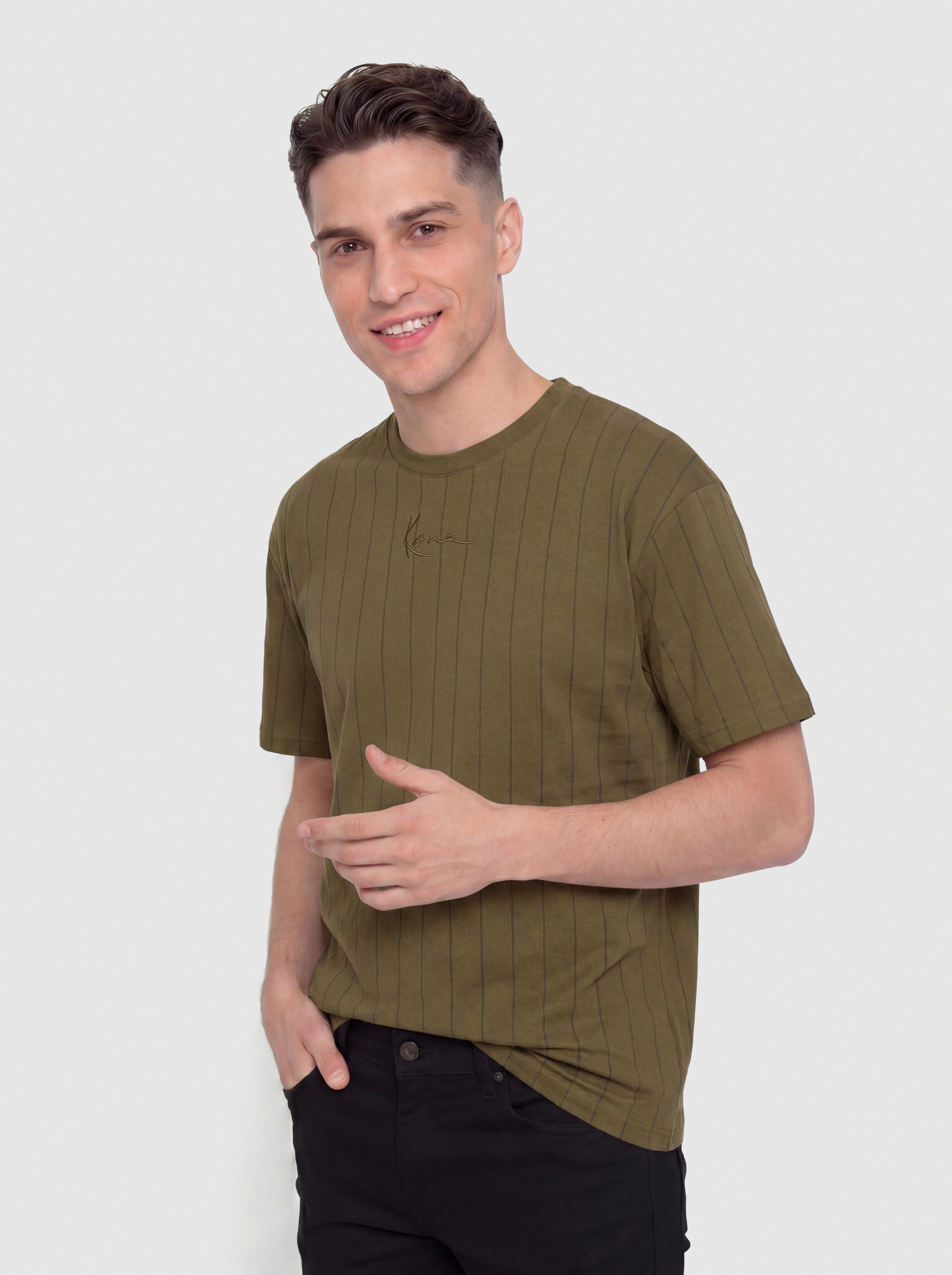 Тениска Karl Kani Small Signature Essential Pinstripe