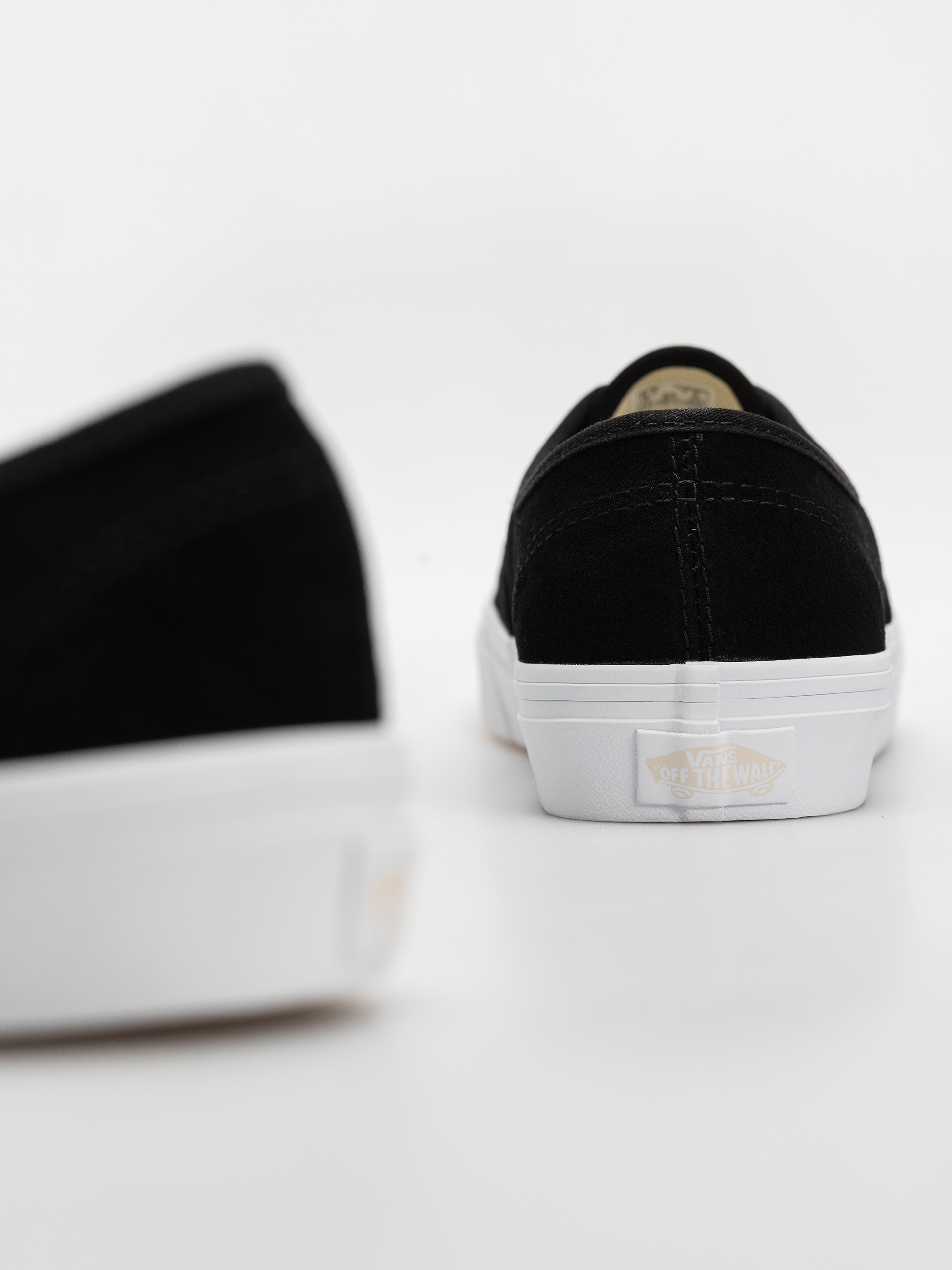 Обувки Vans Authentic (black/true whit)