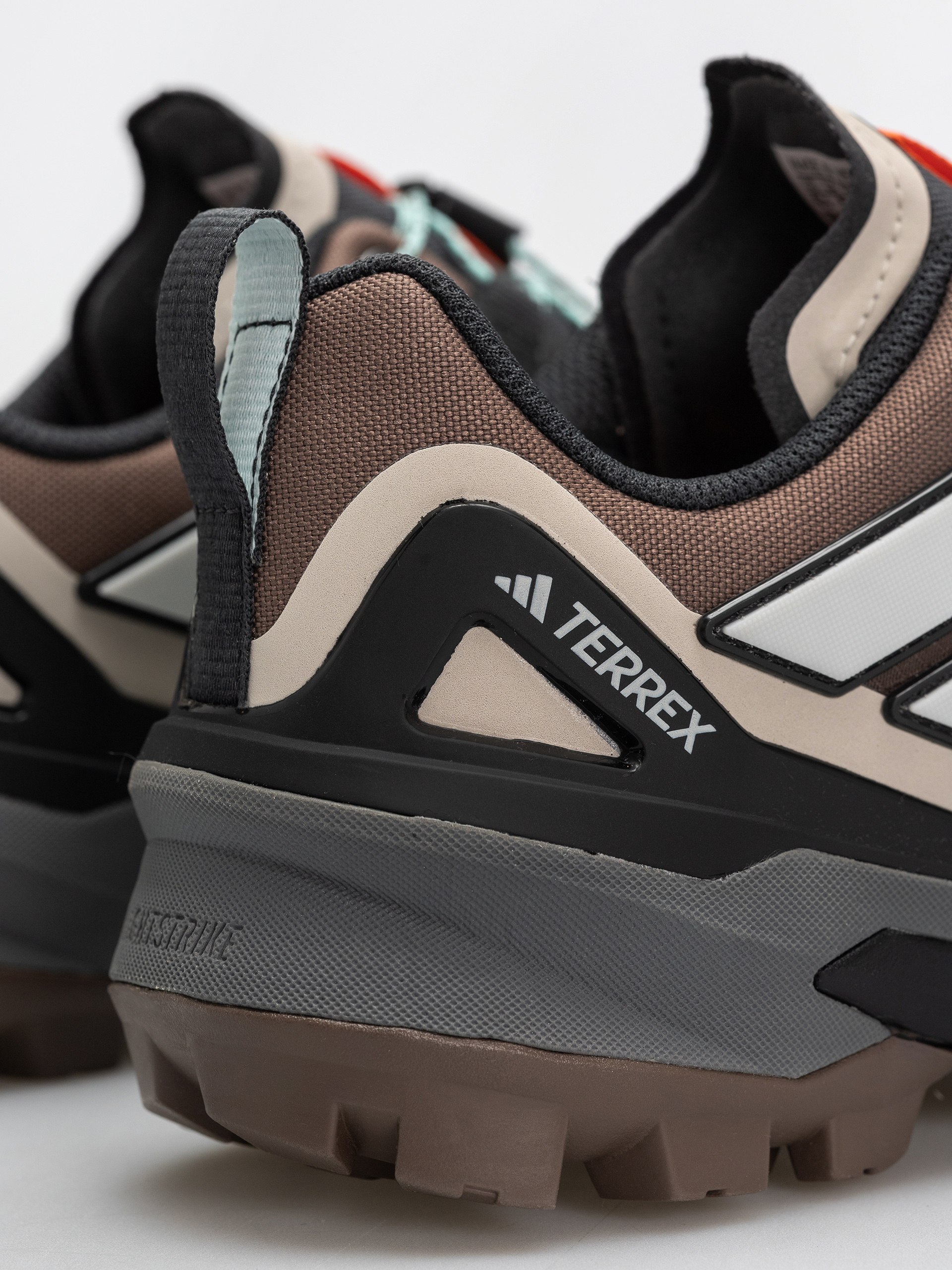 Обувки adidas Terrex Skychaser Gt Wmn (earstr/greone/seflaq)