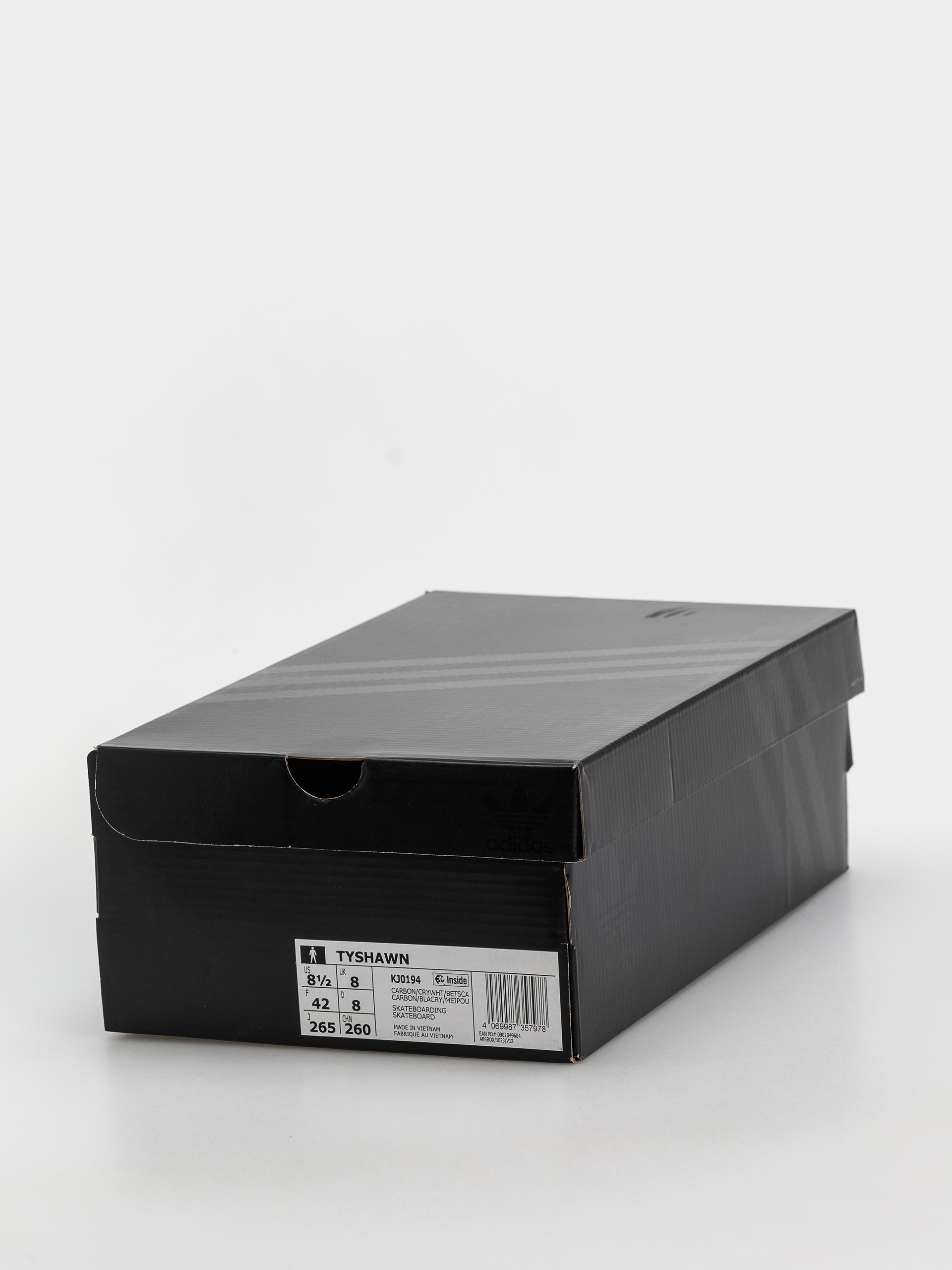 Обувки adidas Tyshawn (carbon/crywht/betsca)