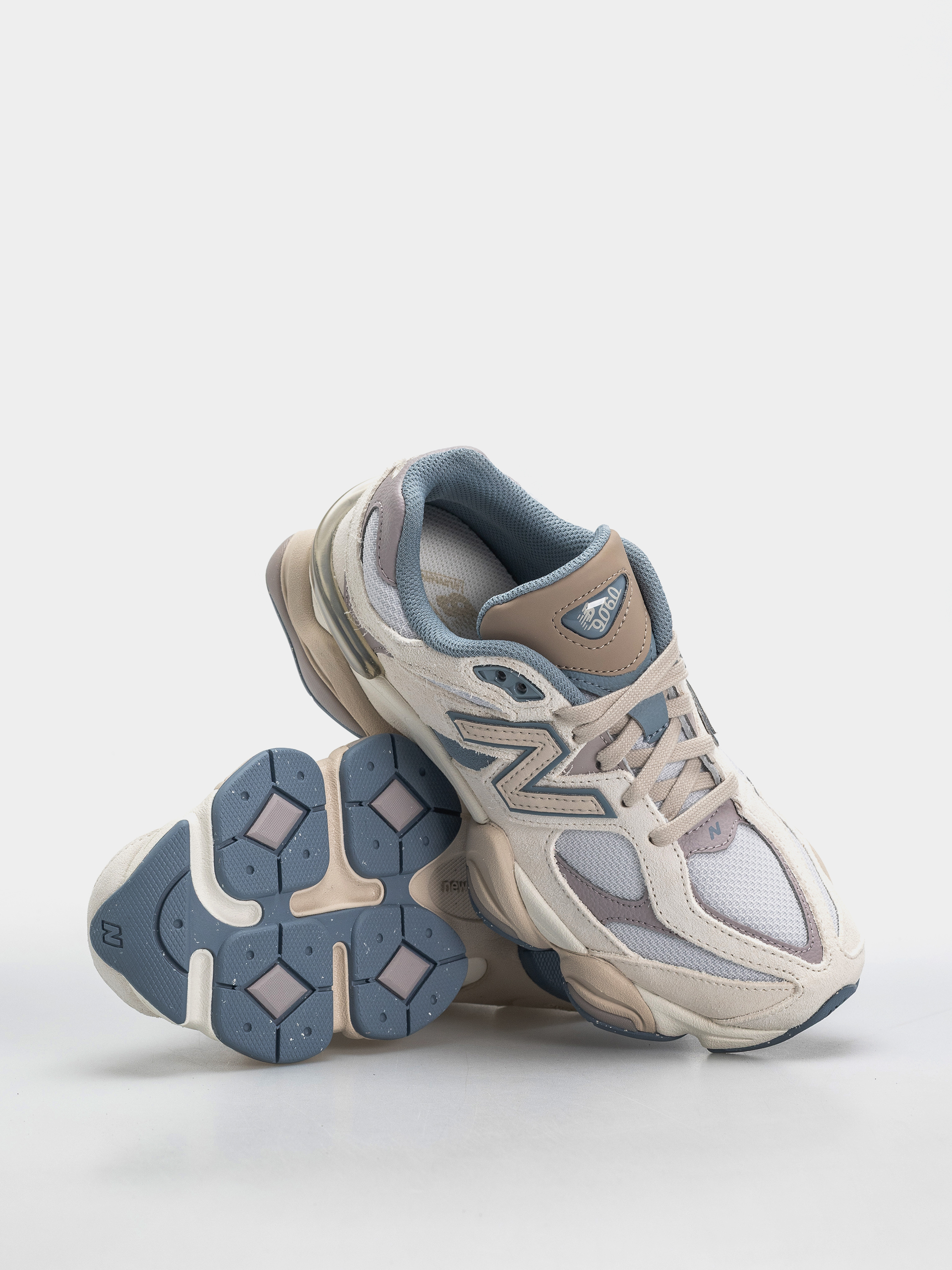 Обувки New Balance 9060 (zinc blue/sea salt)