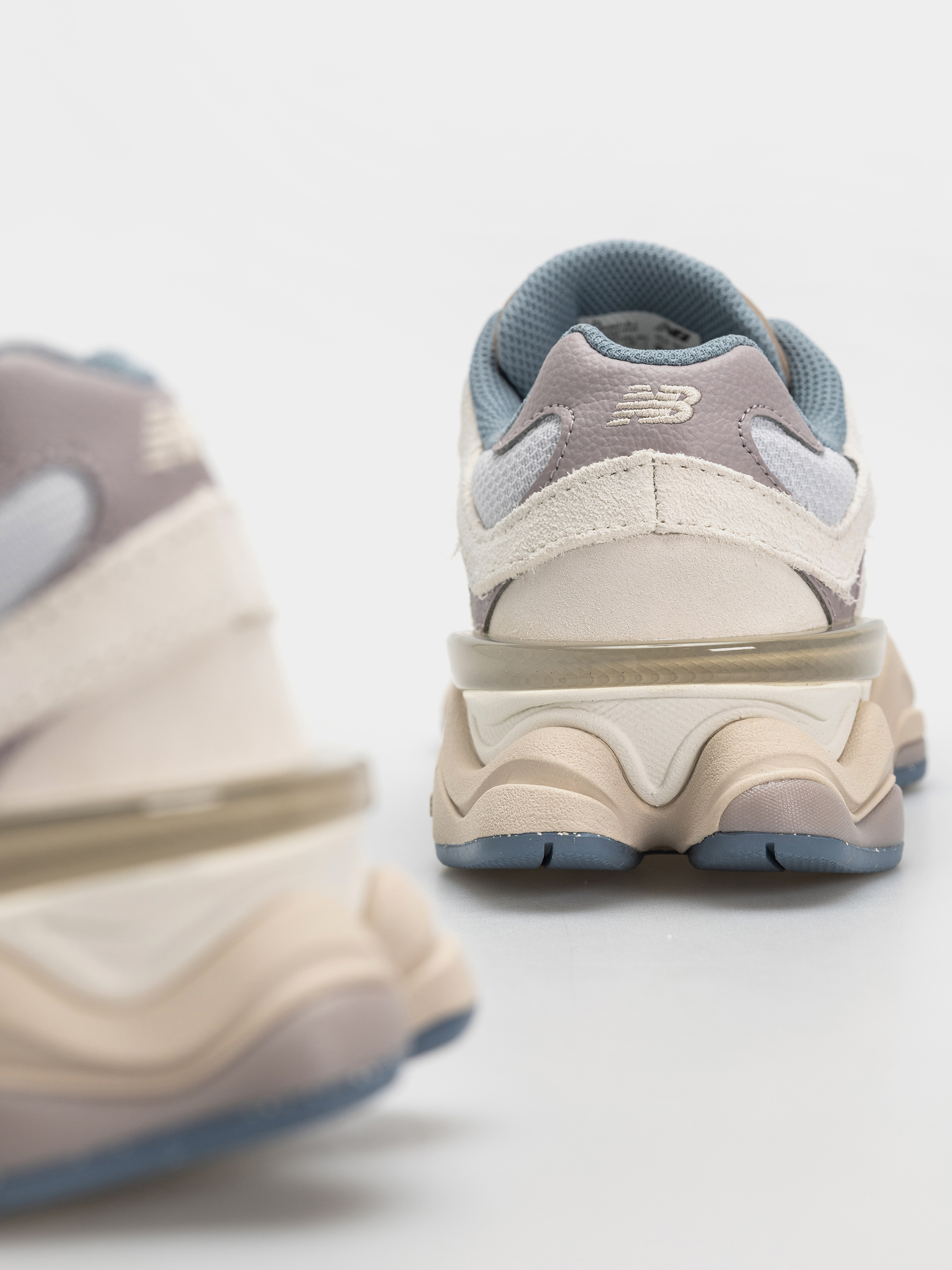 Обувки New Balance 9060 (zinc blue/sea salt)