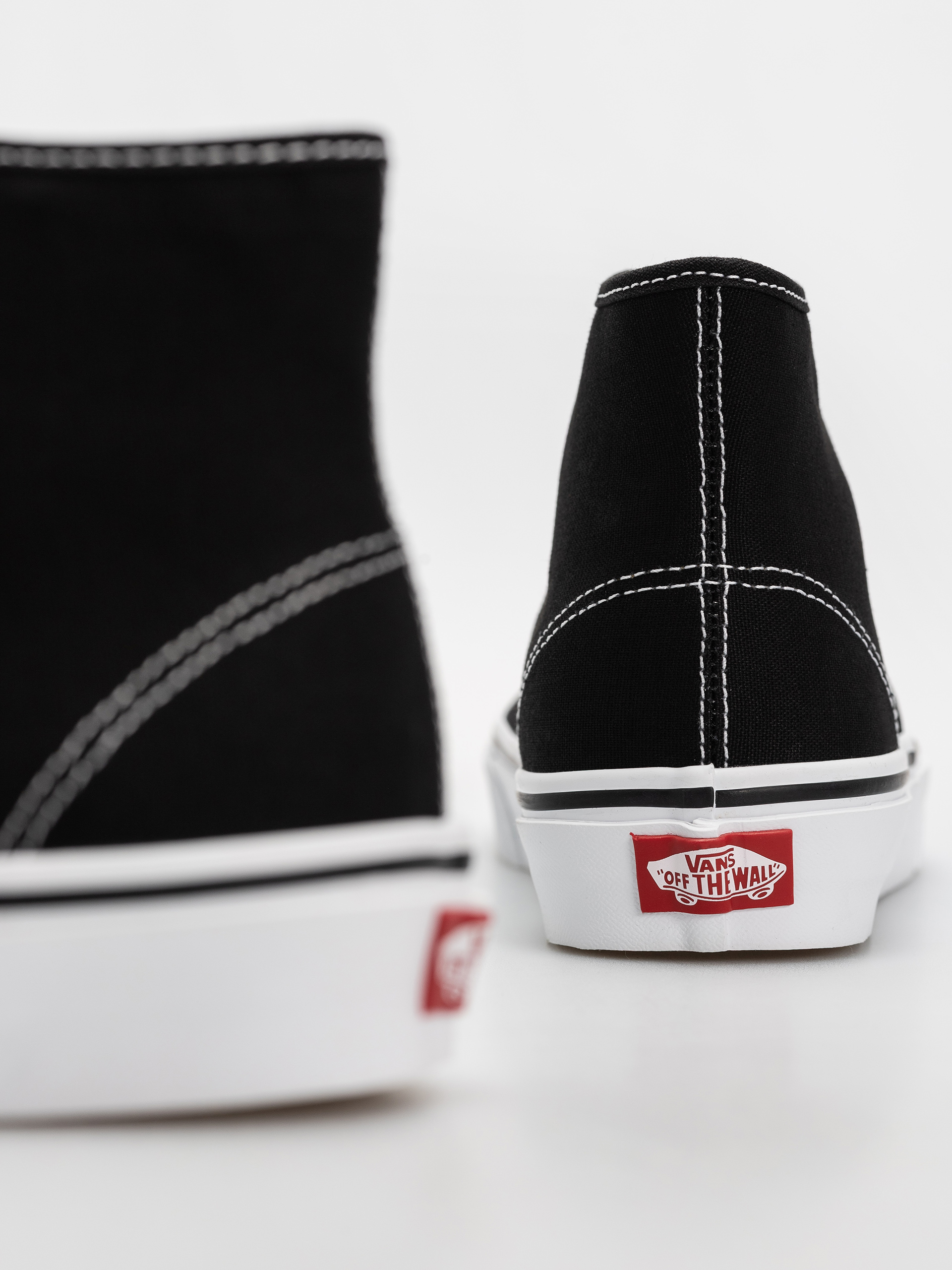 Обувки Vans Authentic Hi 2.0 (black/true white)