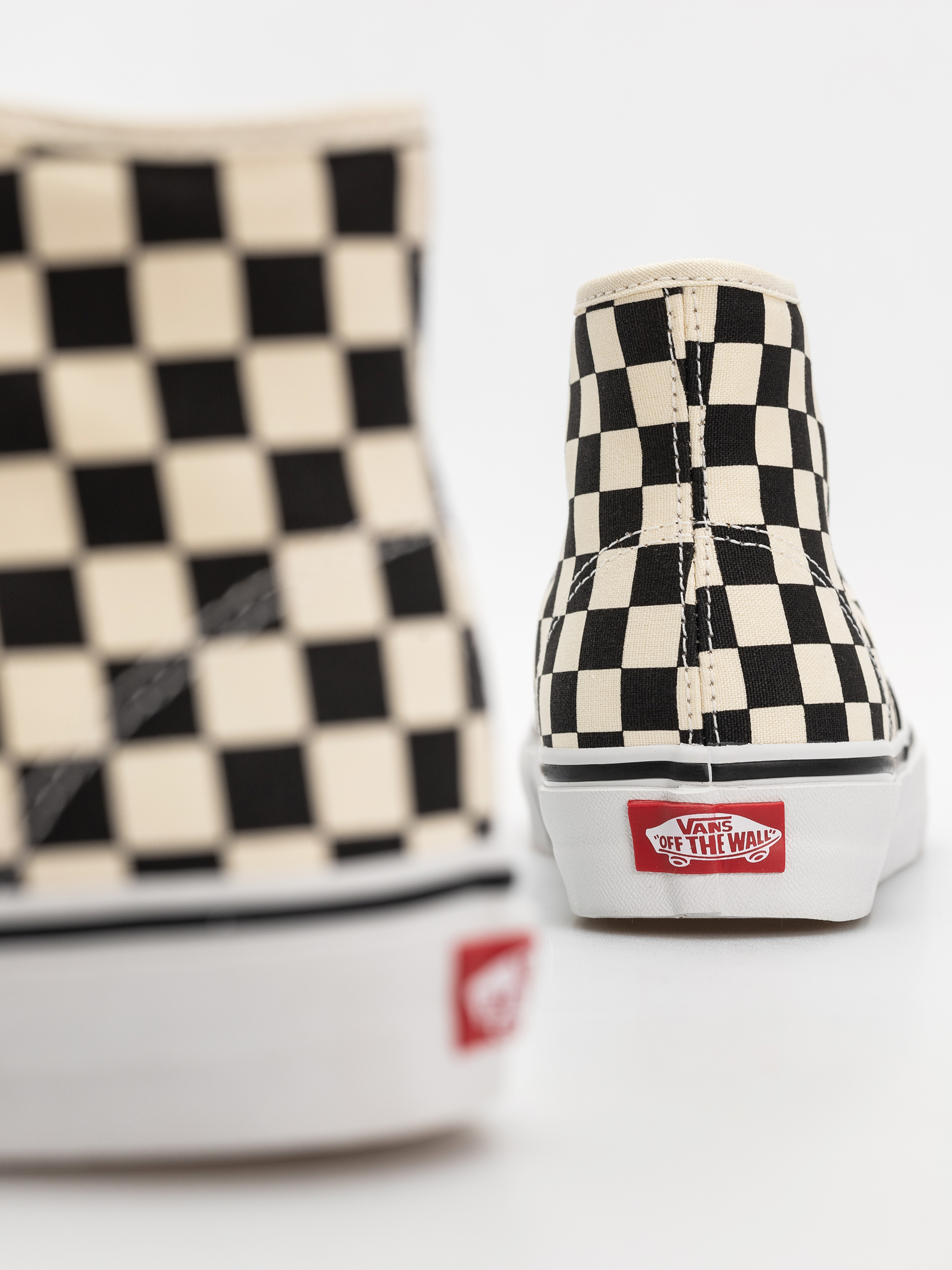 Обувки Vans Authentic Hi 2.0 (black/true white)