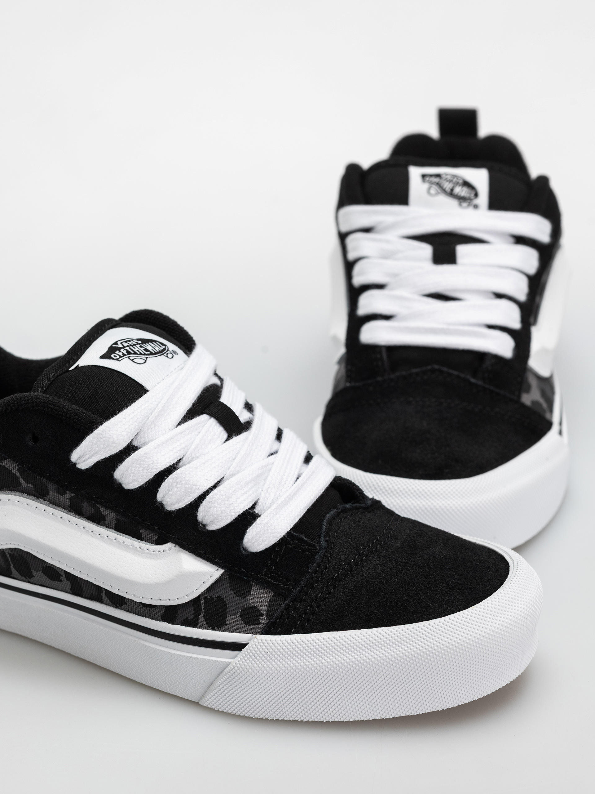 Обувки Vans Knu Skool (black)