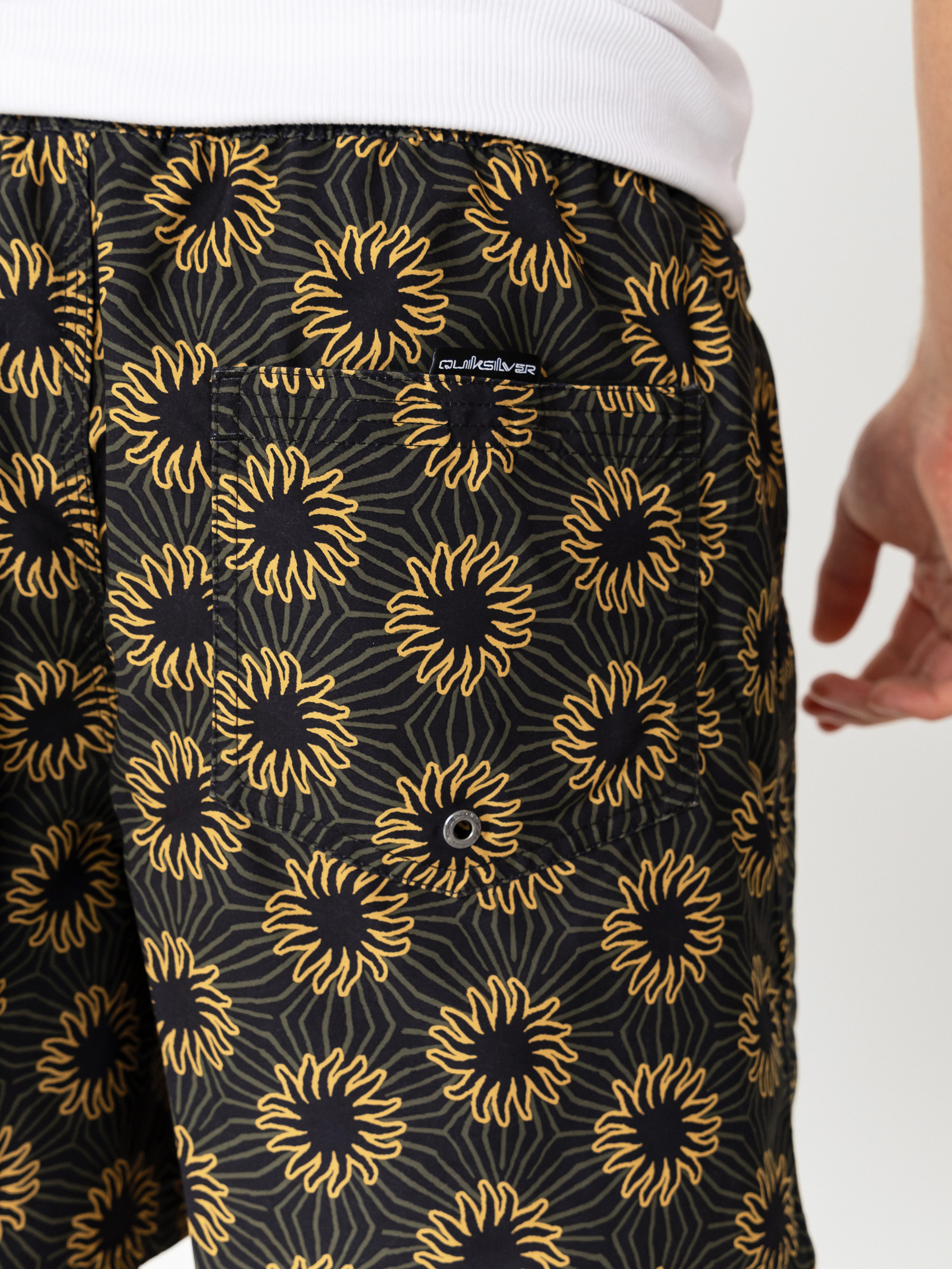 Плажни къси панталони Quiksilver Everyday Printed Volley 15 (black ocean mayhem)