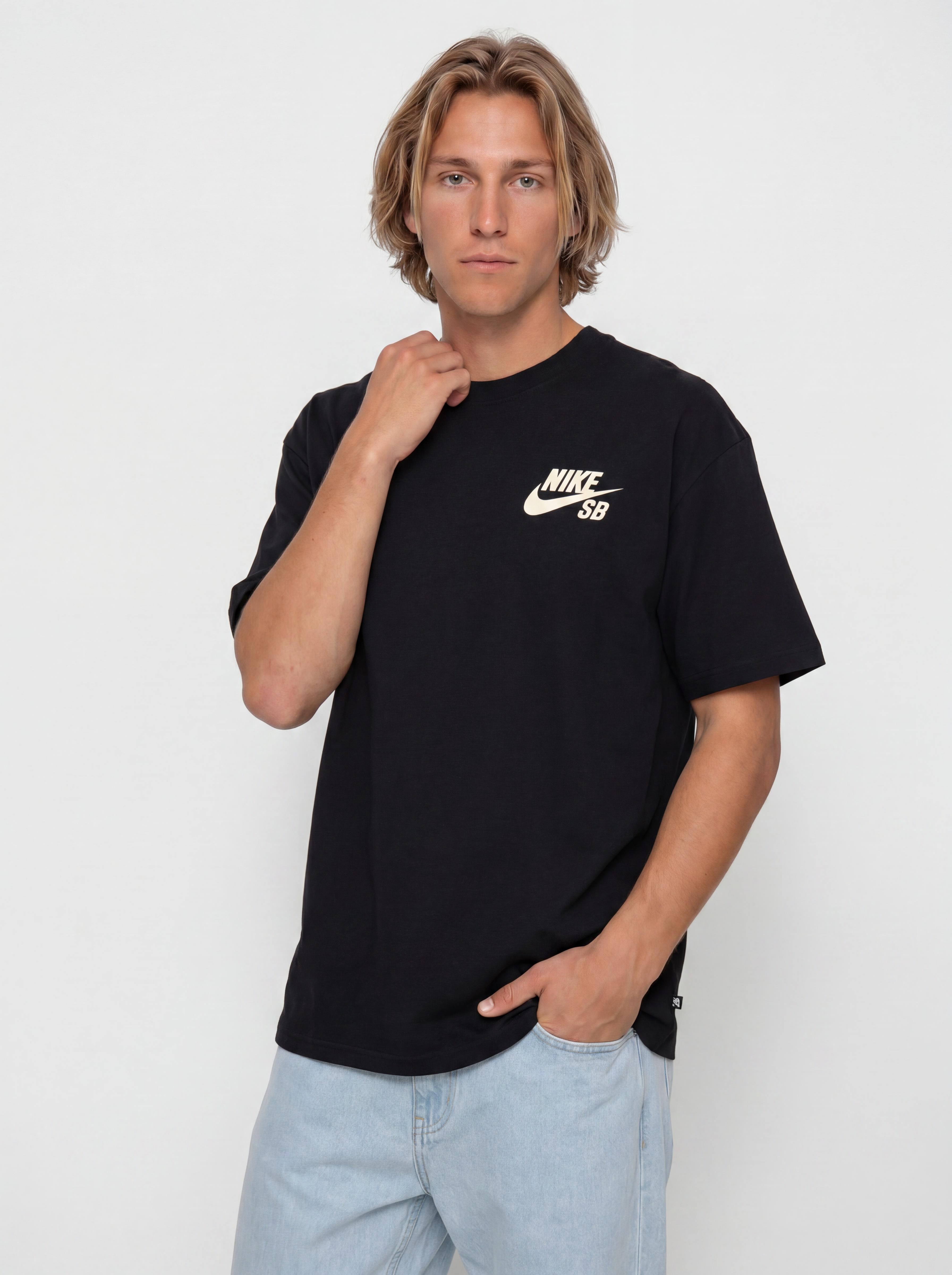 Тениска Nike SB Logo (black/coconut milk)