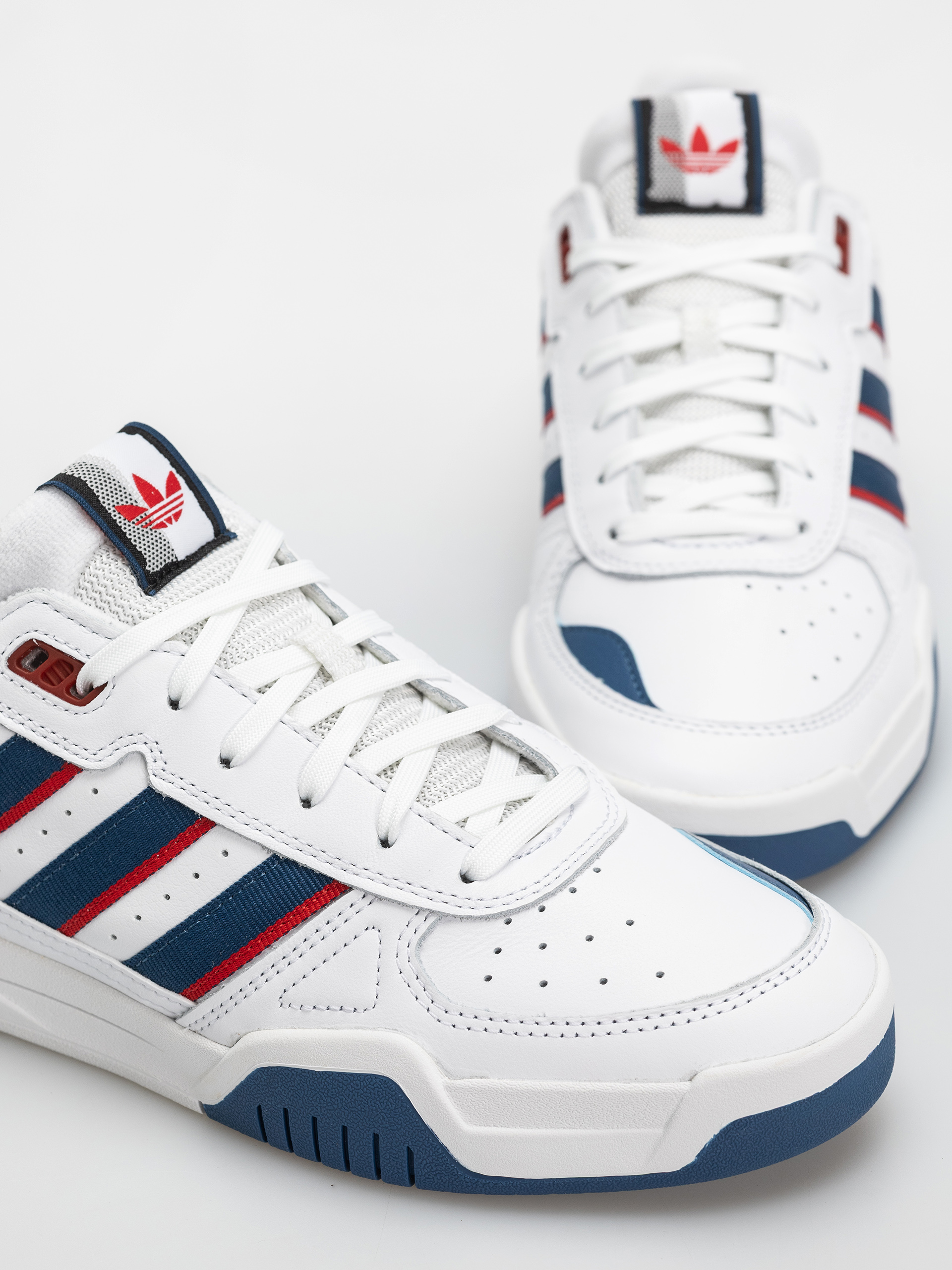 Обувки adidas Tekkira Cup (ftwwht/betsca)