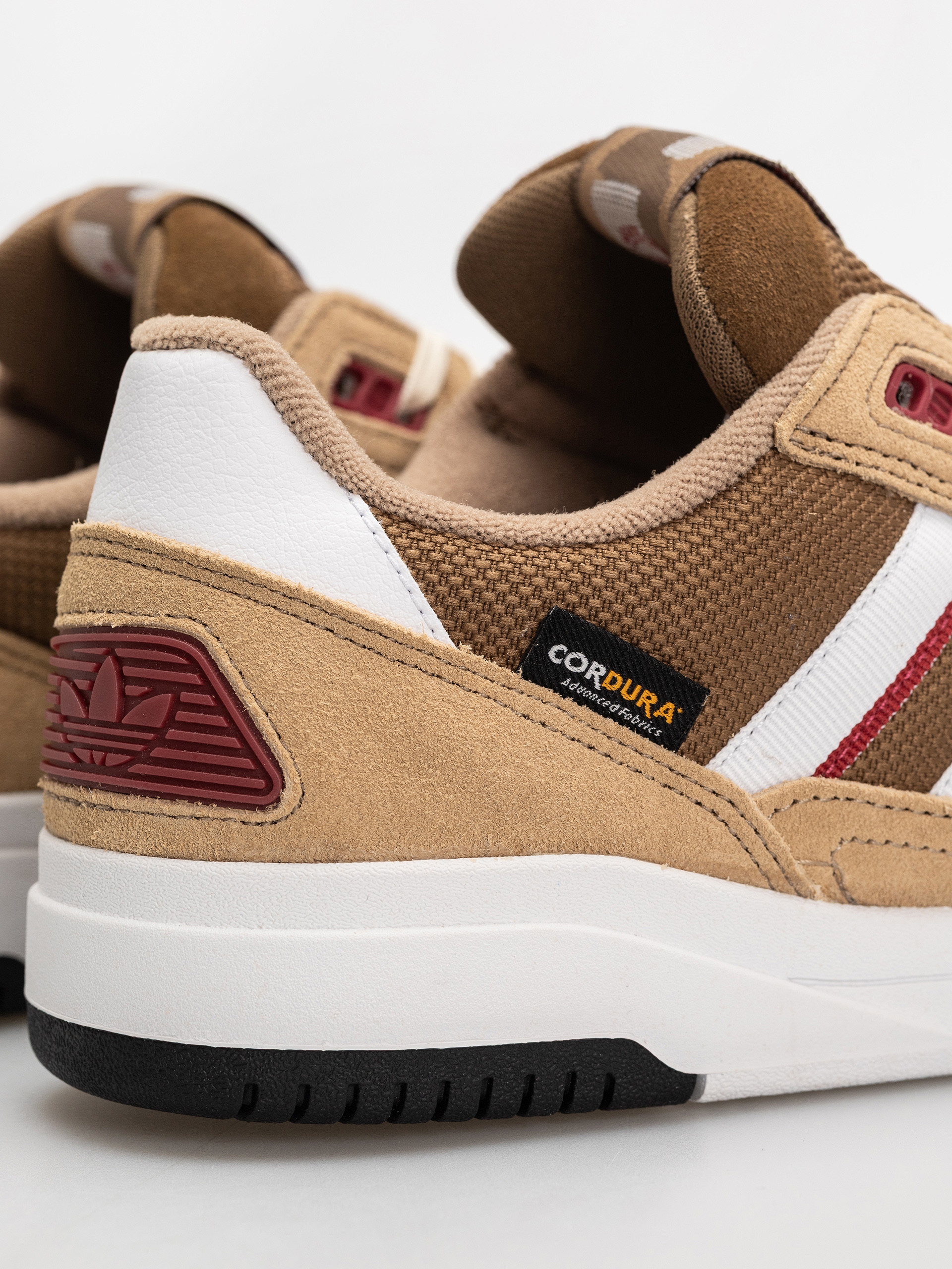 Обувки adidas Tekkira Cup (cardbo/ftwwht/tmvire)