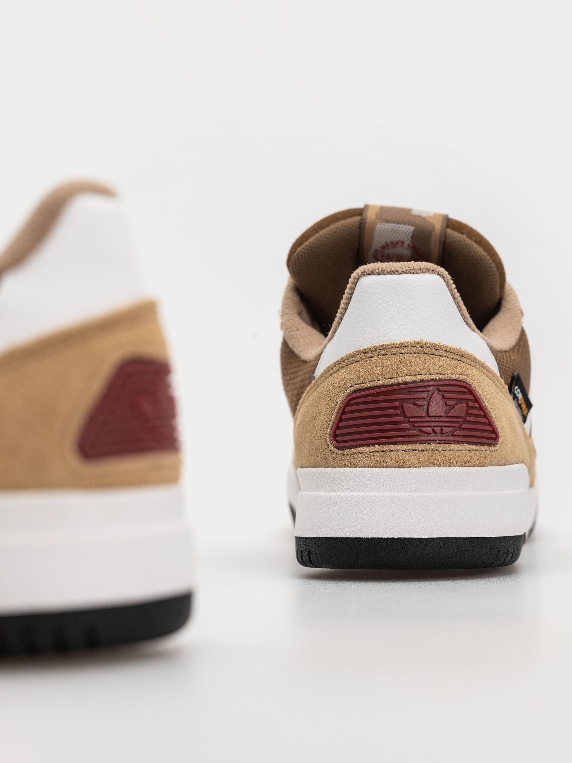 Обувки adidas Tekkira Cup (cardbo/ftwwht/tmvire)