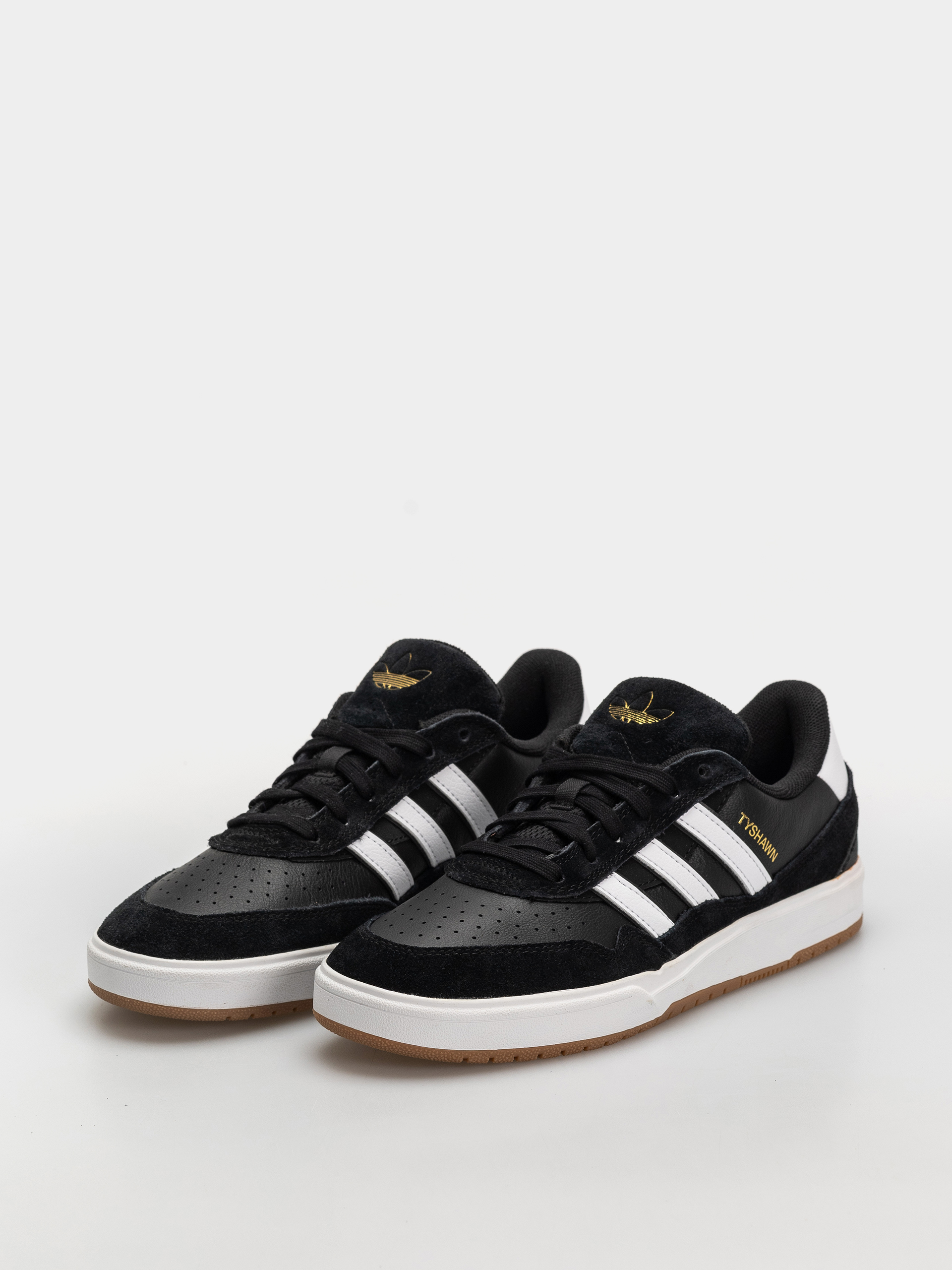 Обувки adidas Tyshawn II (cblack/ftwwht/gum4)