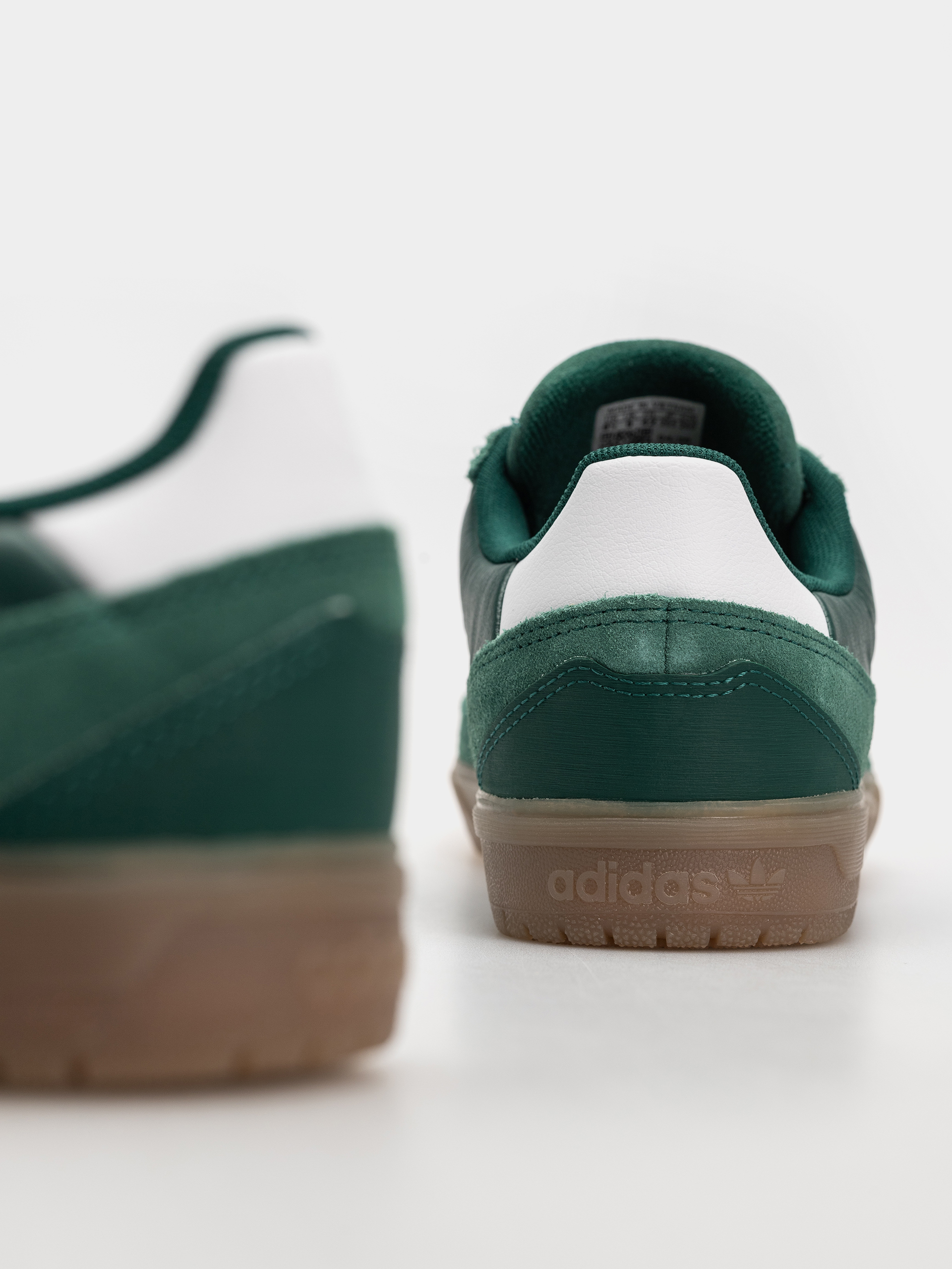 Обувки adidas Tyshawn II (cgreen/ftwwht/gum5)