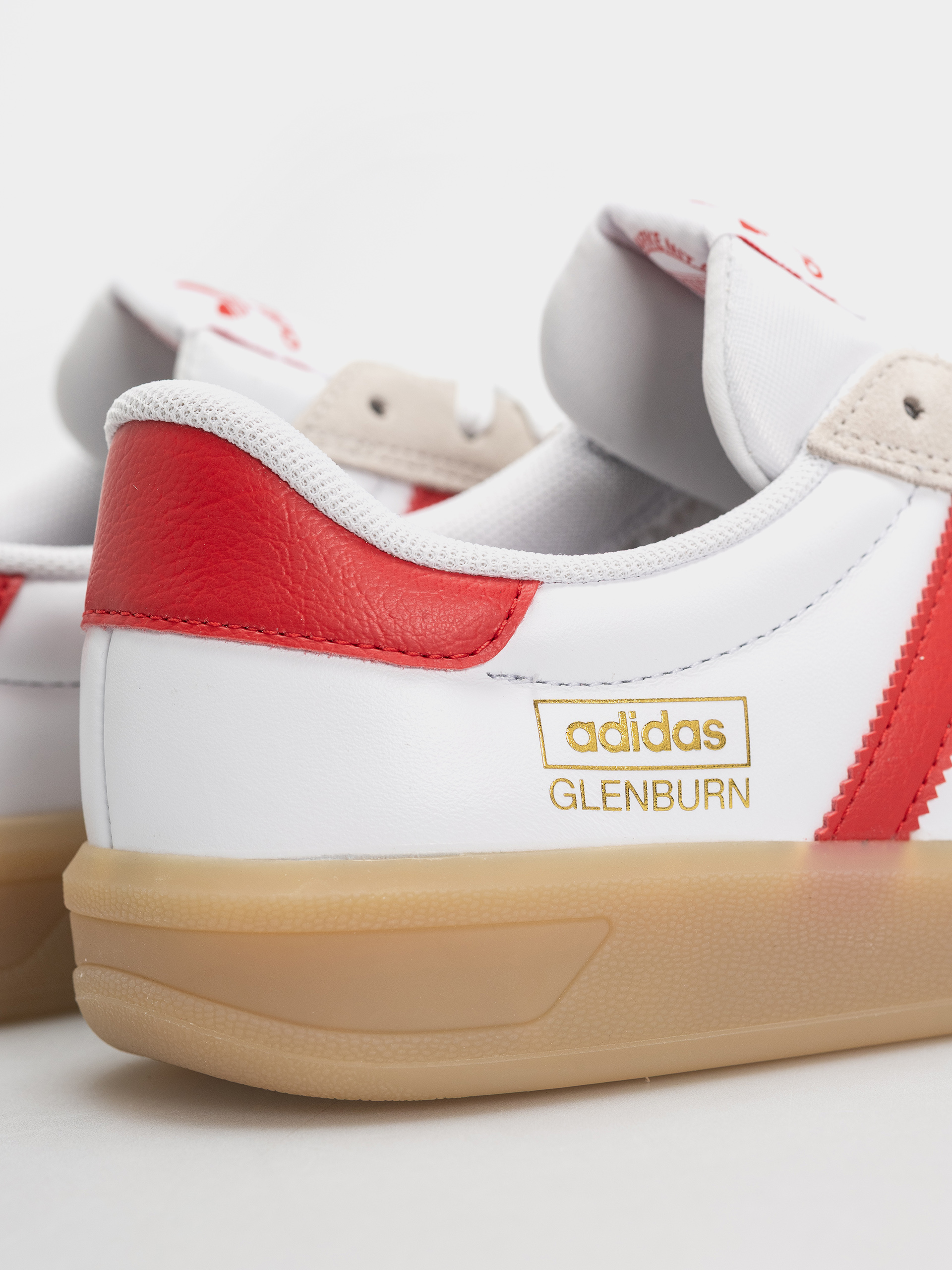 Обувки adidas Glenburn (ftwwht/betsca/gum3)