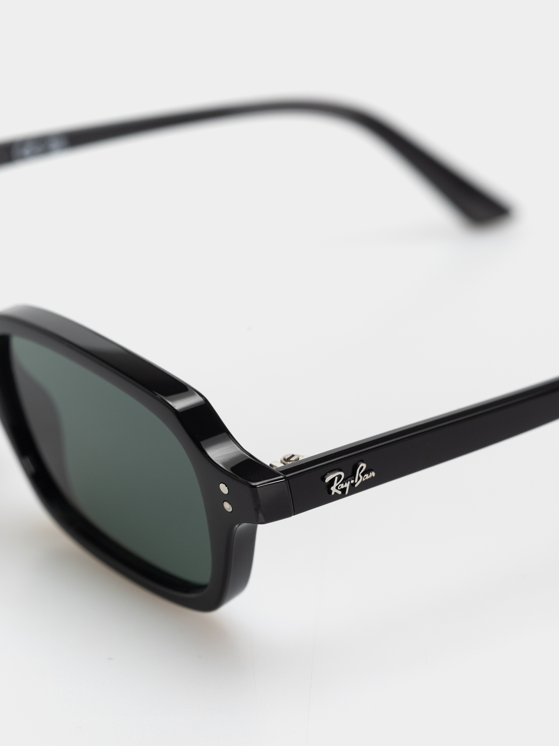Слънчеви очила Ray-Ban Zuri (polerowany black/ciemnogreen)