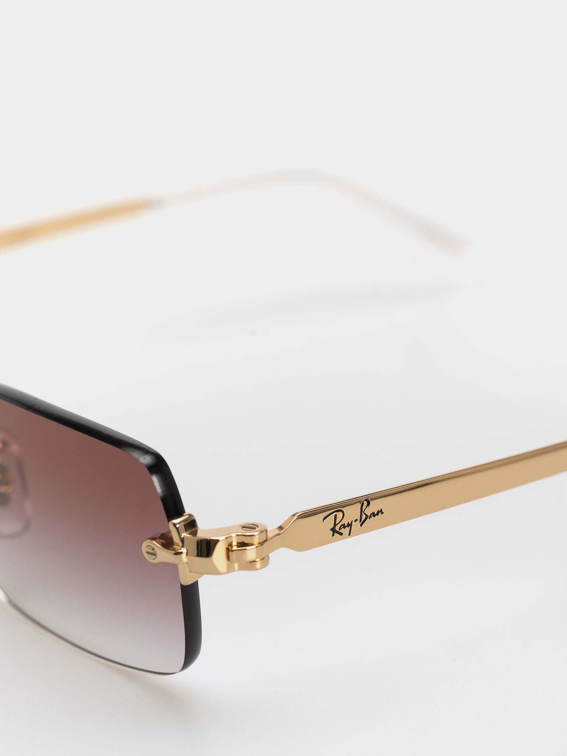 Слънчеви очила Ray-Ban Rb3928 By A$Ap Rocky (polerowany złoto arista/przezroczysty ciemnopurpurowy gradalny)