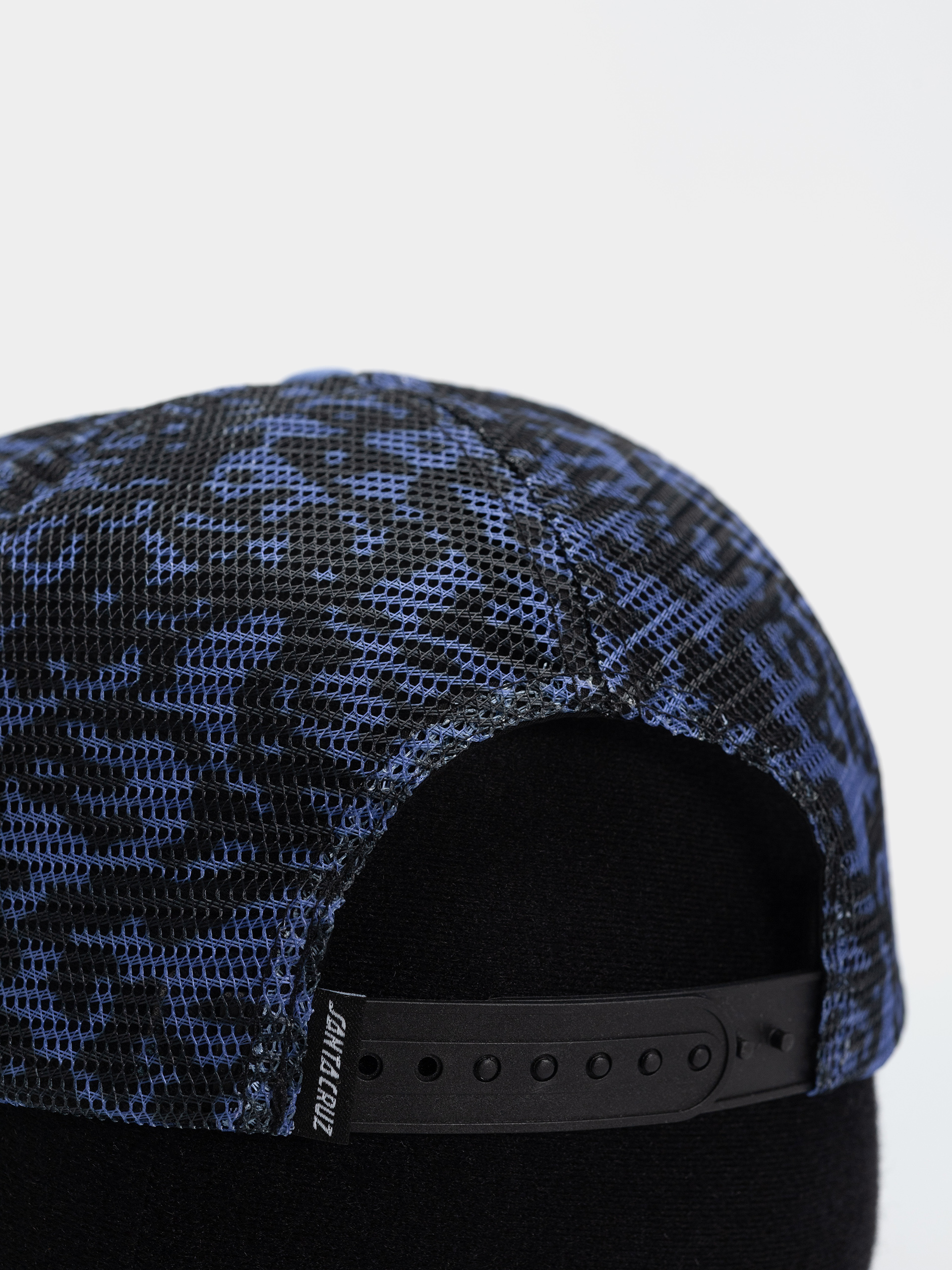 Шапка с козирка Santa Cruz Control Dot (black)