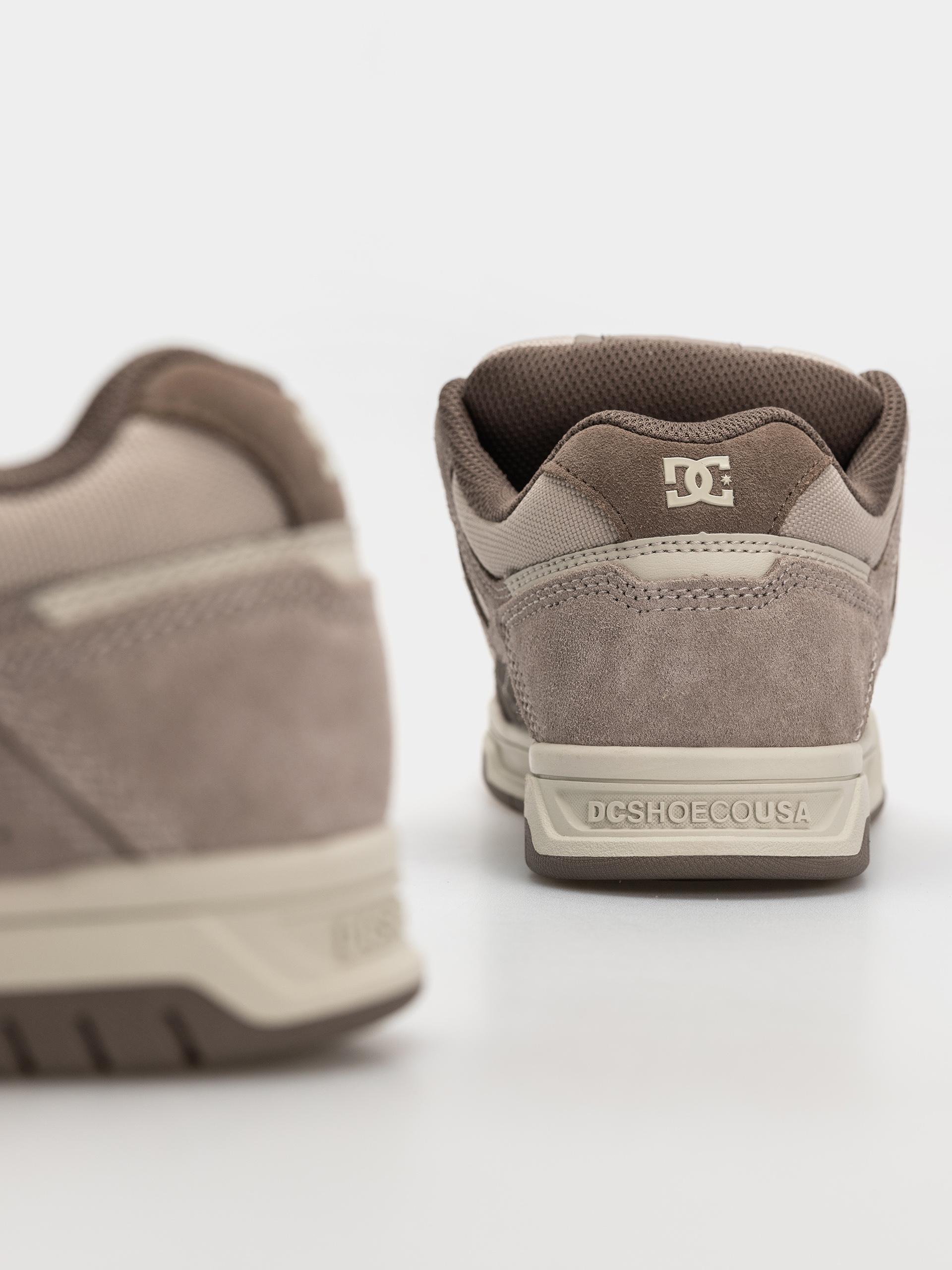 Обувки DC Stag (taupe/off white)