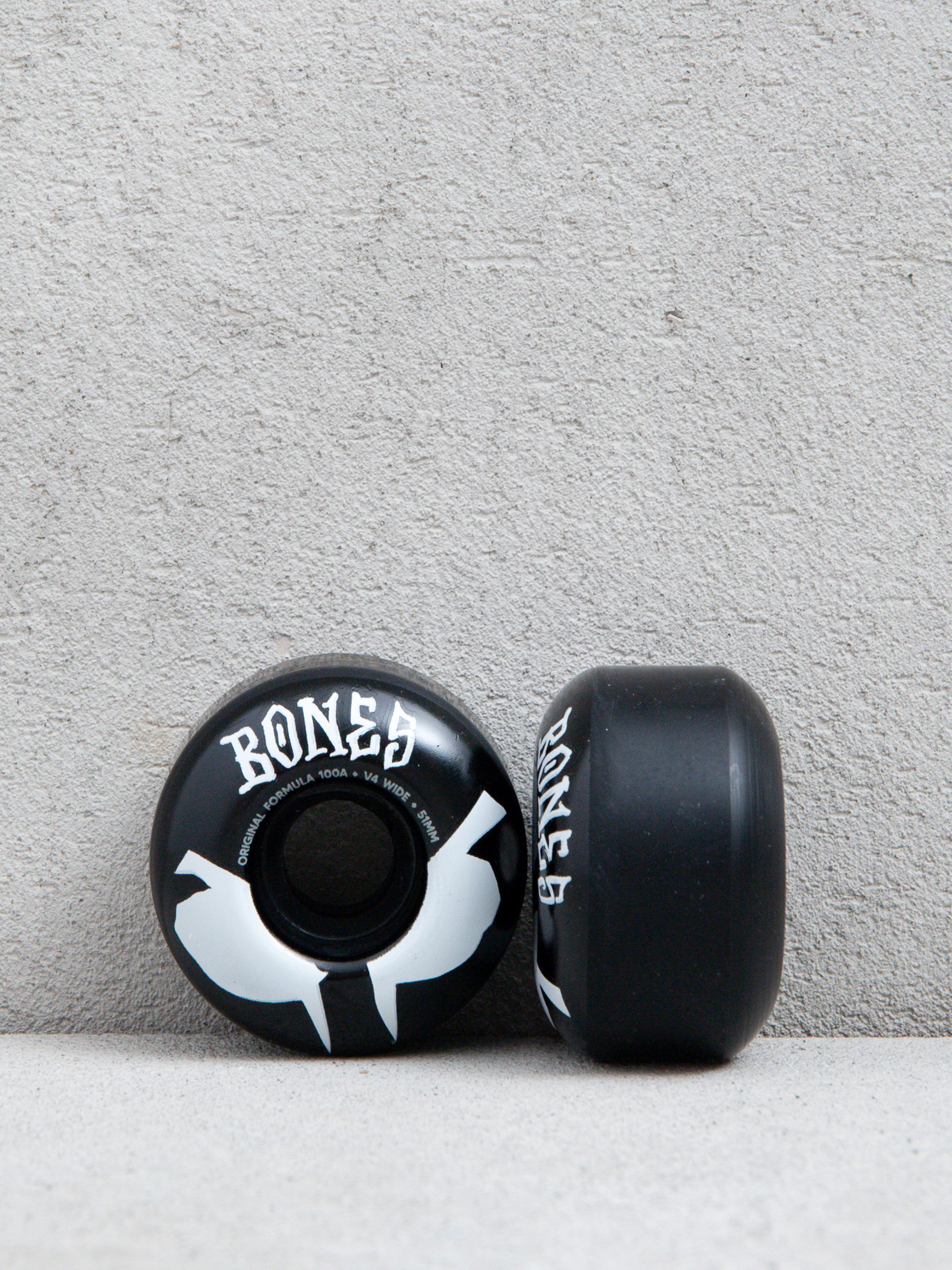 Колелца Bones Og Formula V4 Wides 100A (black)