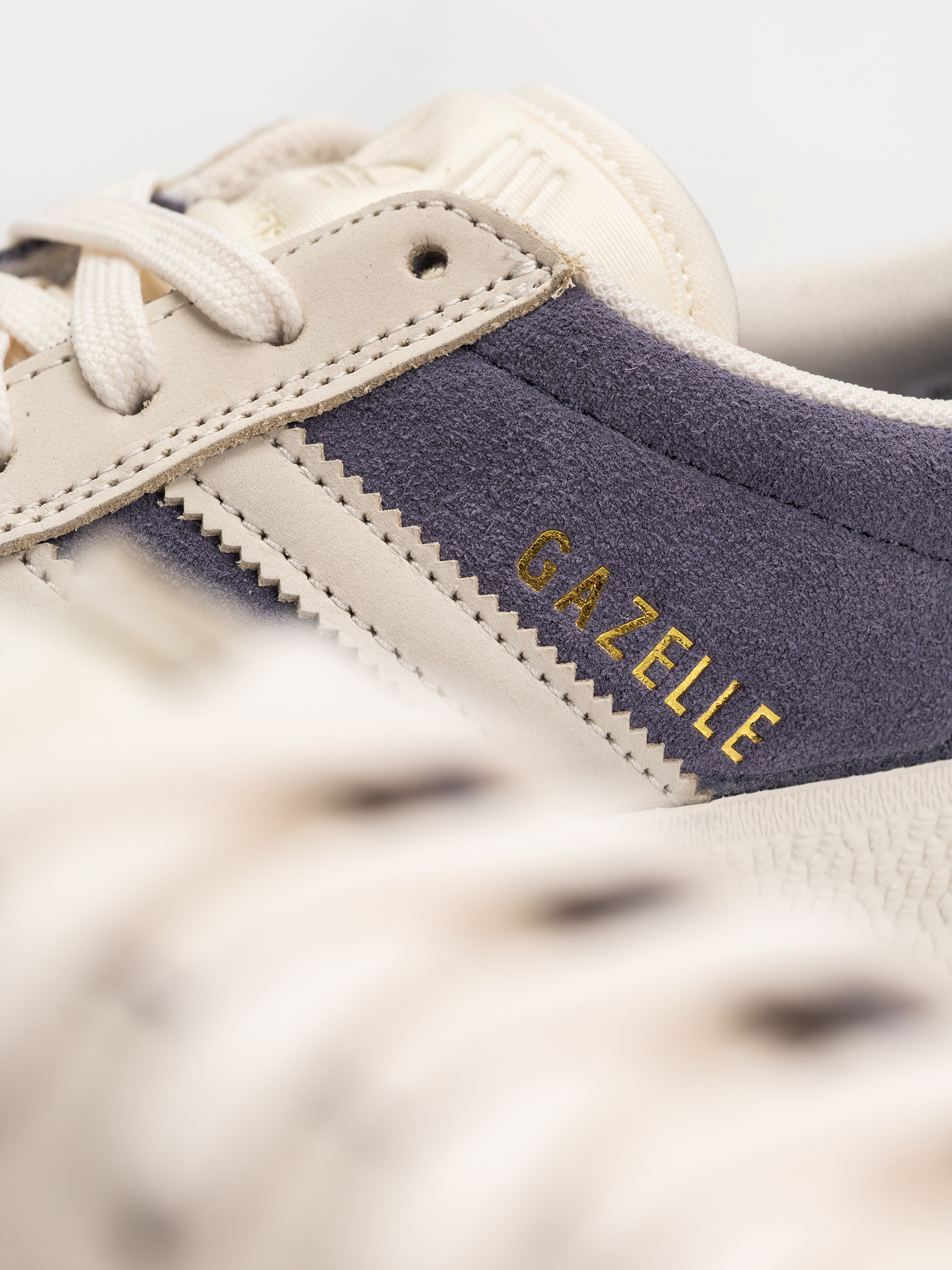 Обувки adidas Gazelle Adv (suppur/cwhite/goldmt)