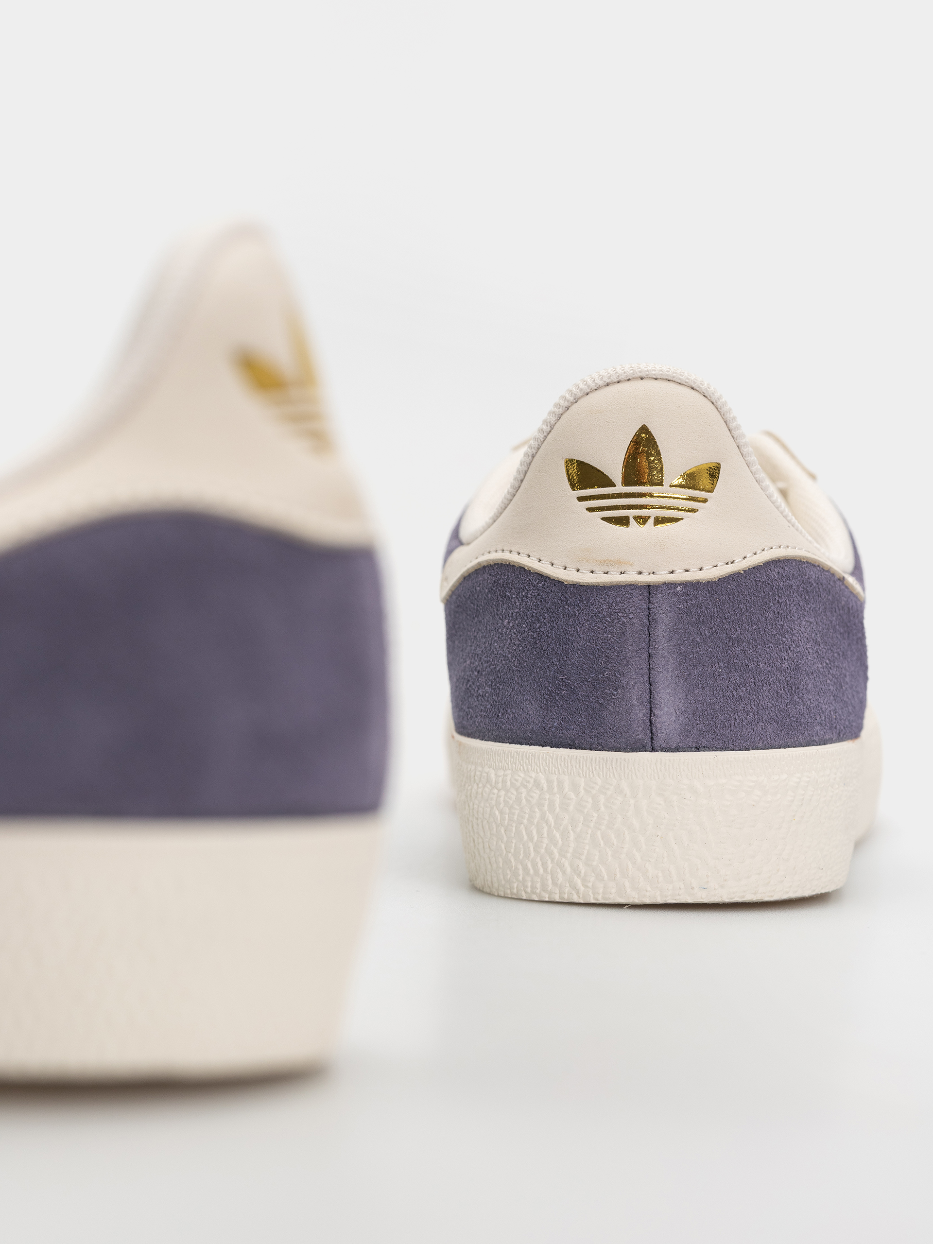 Обувки adidas Gazelle Adv (suppur/cwhite/goldmt)