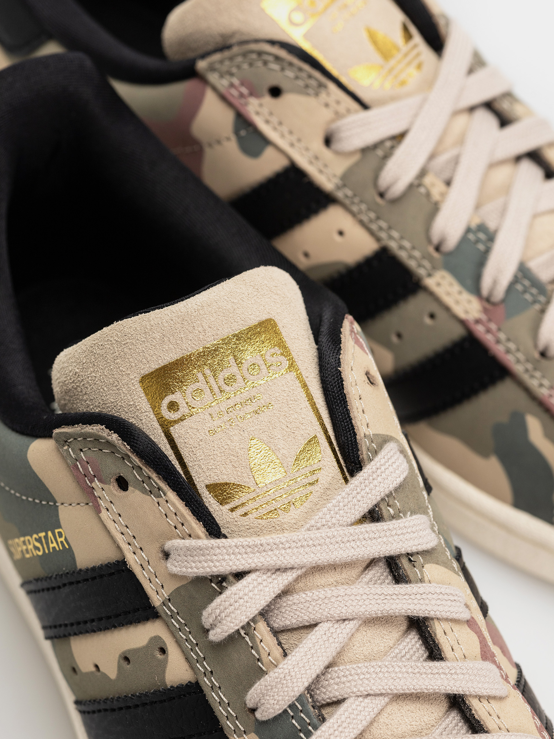 Обувки adidas Superstar Adv (khathr/cblack/cwhite)