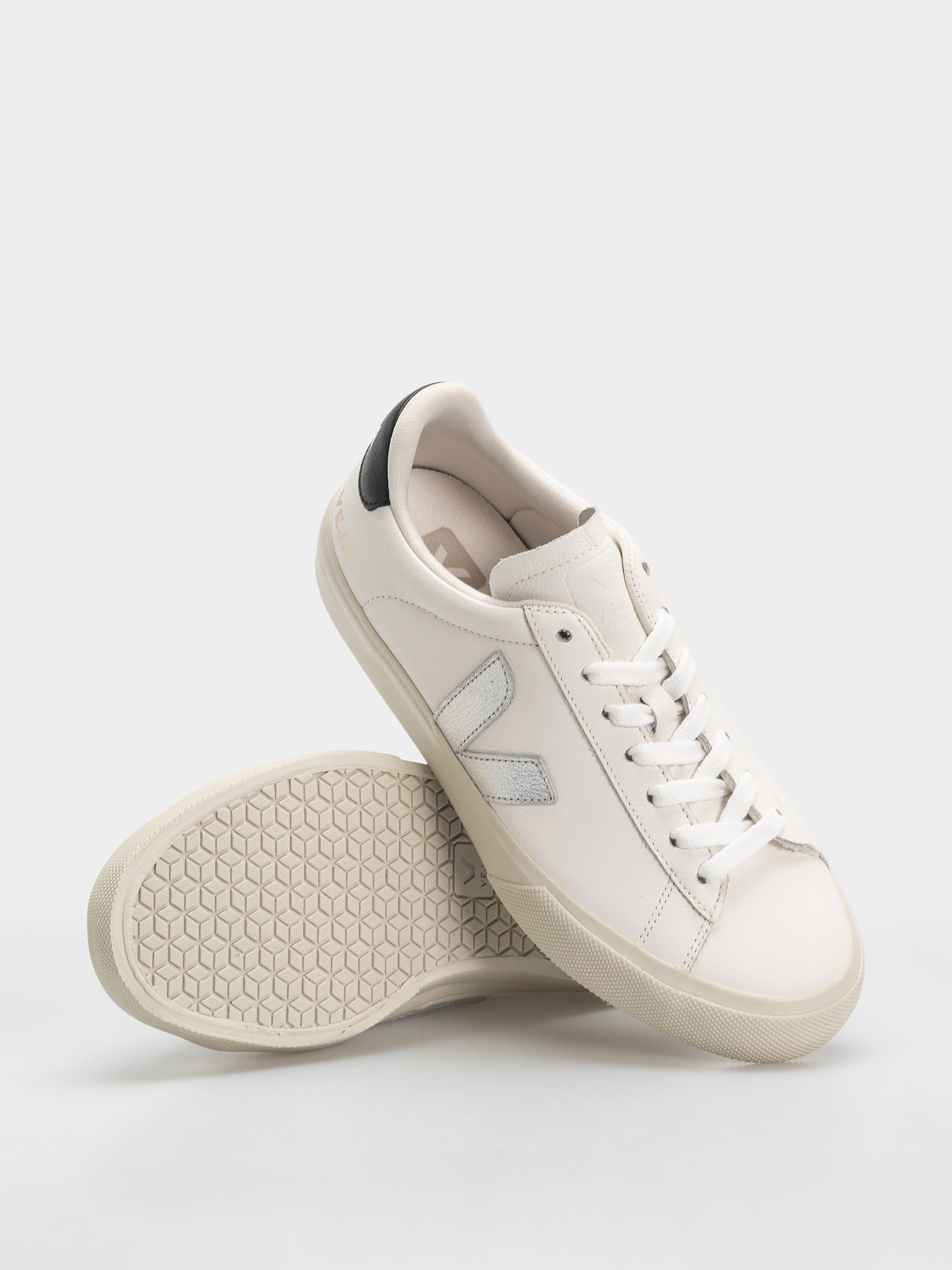 Обувки Veja Campo Wmn (white silver black)