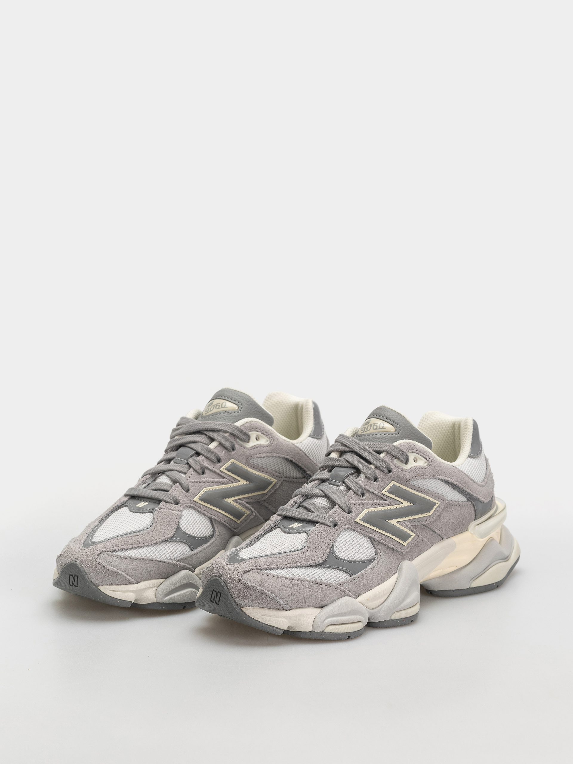 Обувки New Balance 9060 (angora/reflection)