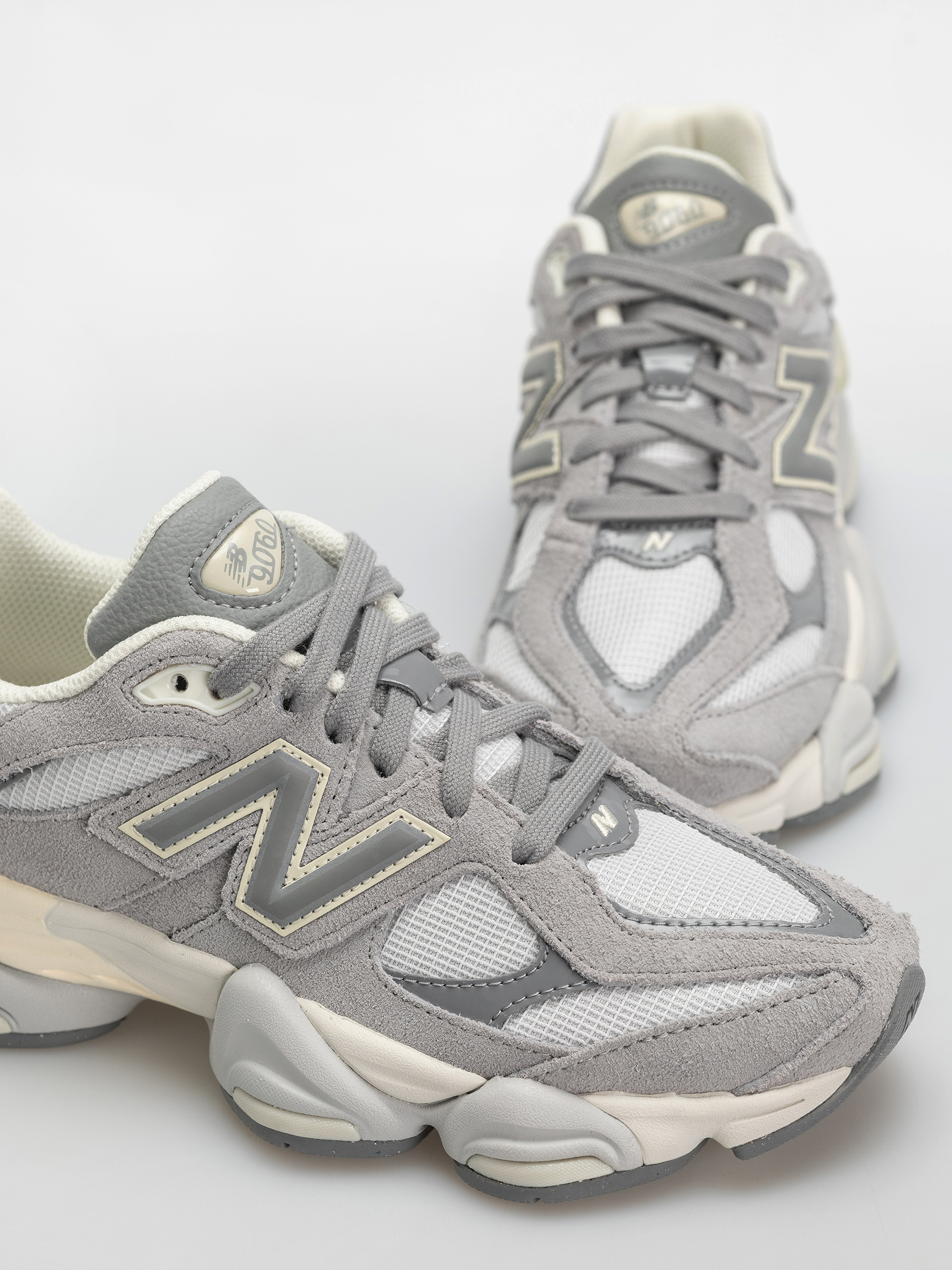 Обувки New Balance 9060 (angora/reflection)