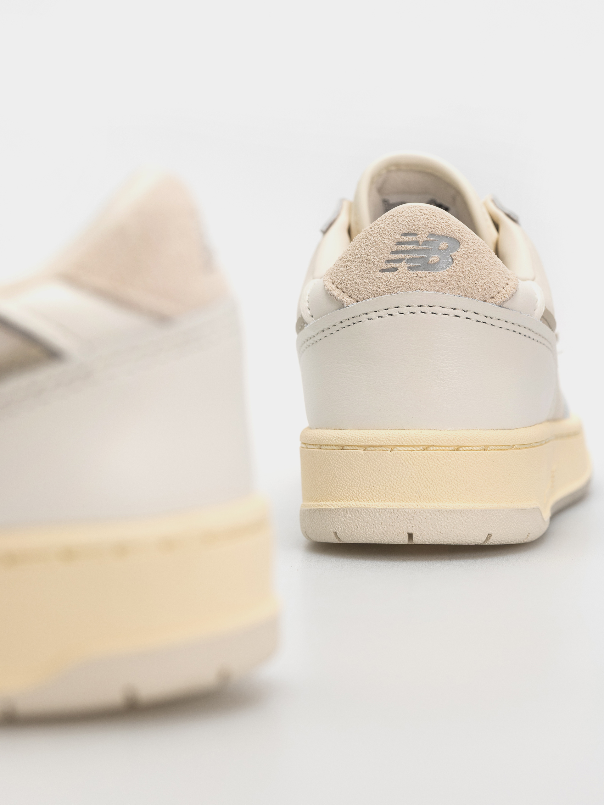 Обувки New Balance 950 (angora/shipyard)
