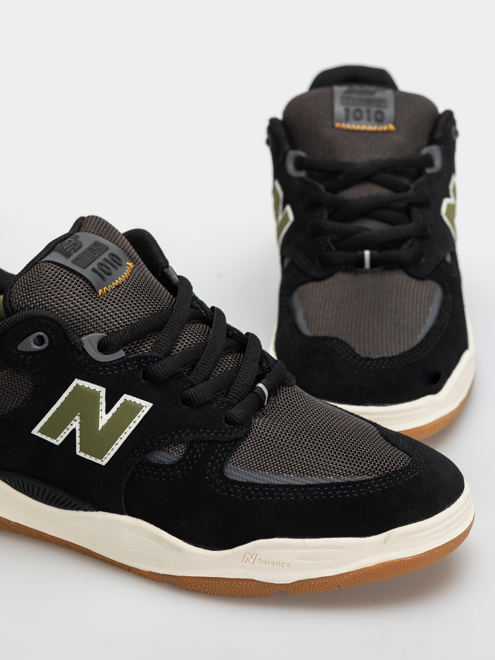 Обувки New Balance 1010 (black/dark olivine)