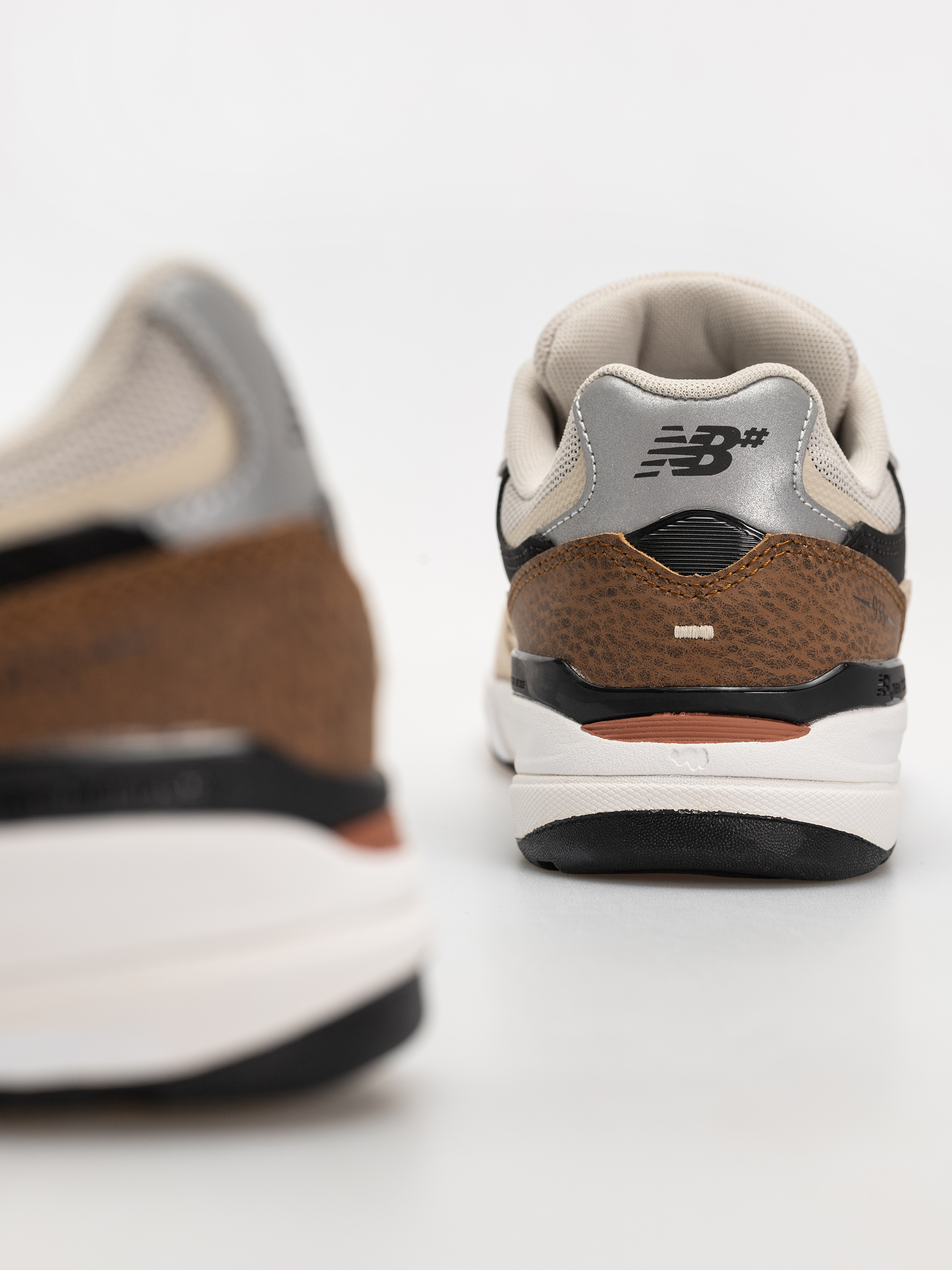 Обувки New Balance 933 (quicksand/sea salt)