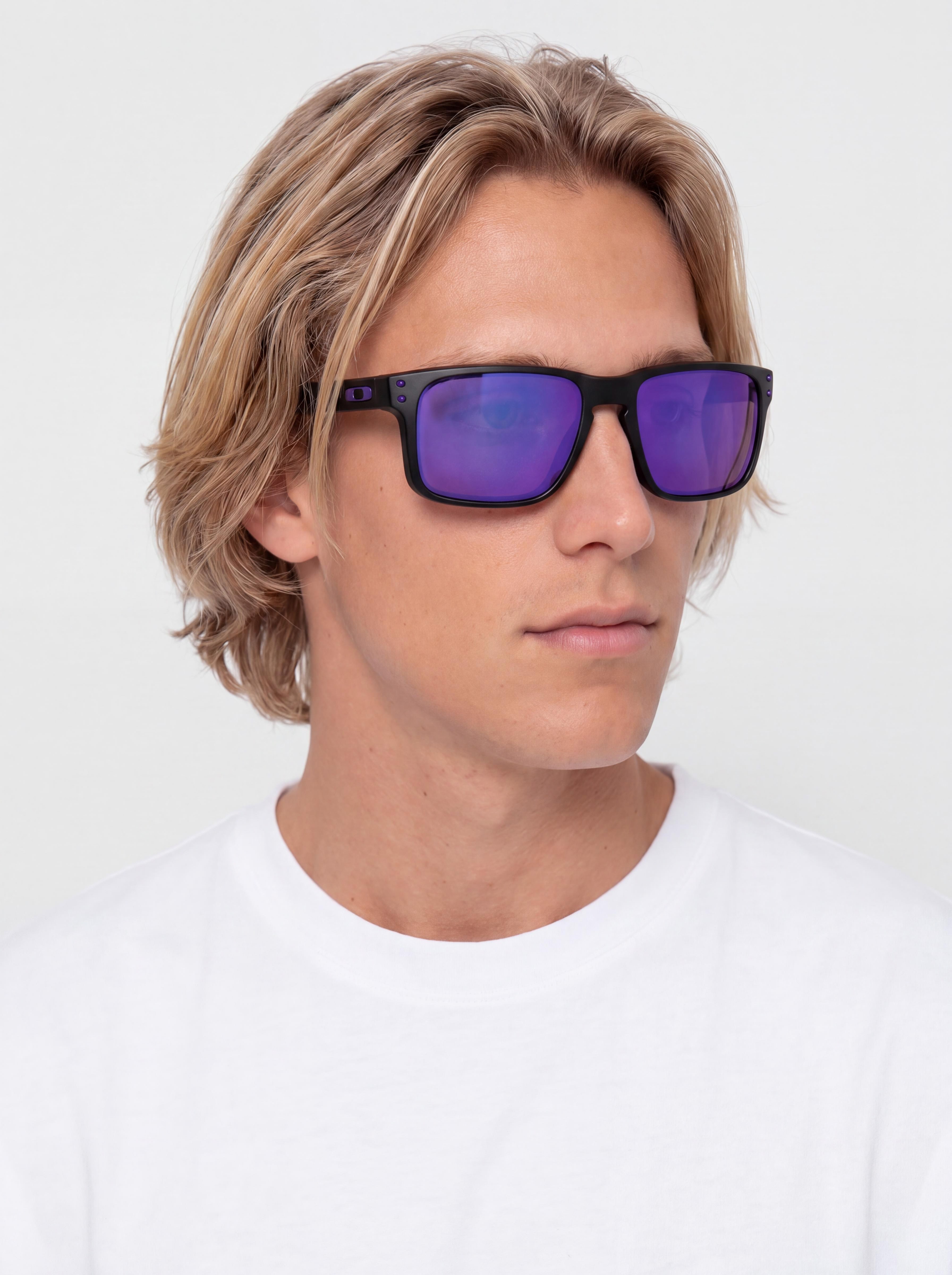 u0421u043bu044au043du0447u0435u0432u0438 u043eu0447u0438u043bu0430 Oakley Holbrook (matte black/prizm violet)