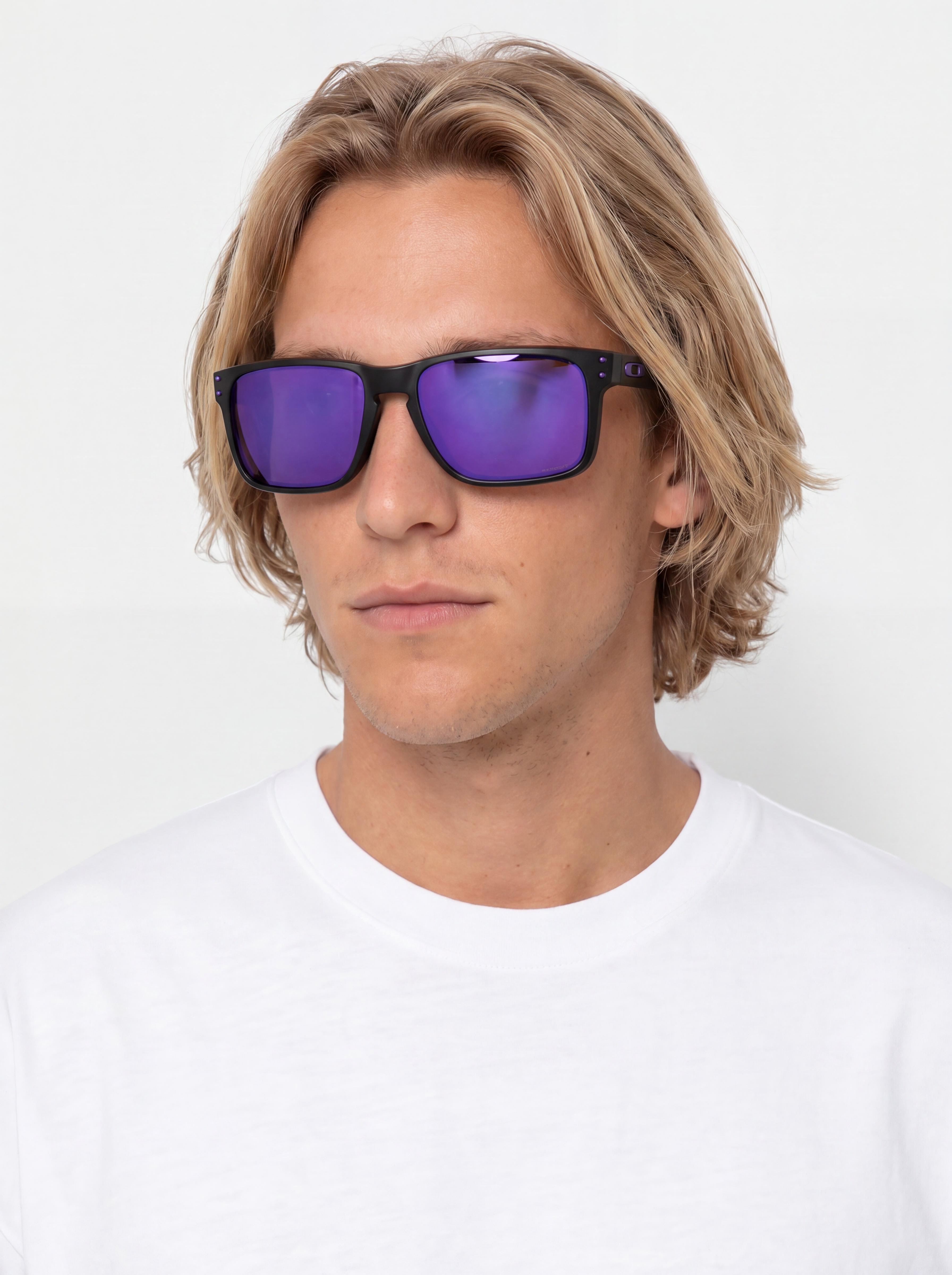 u0421u043bu044au043du0447u0435u0432u0438 u043eu0447u0438u043bu0430 Oakley Holbrook XL (matte black/prizm violet)