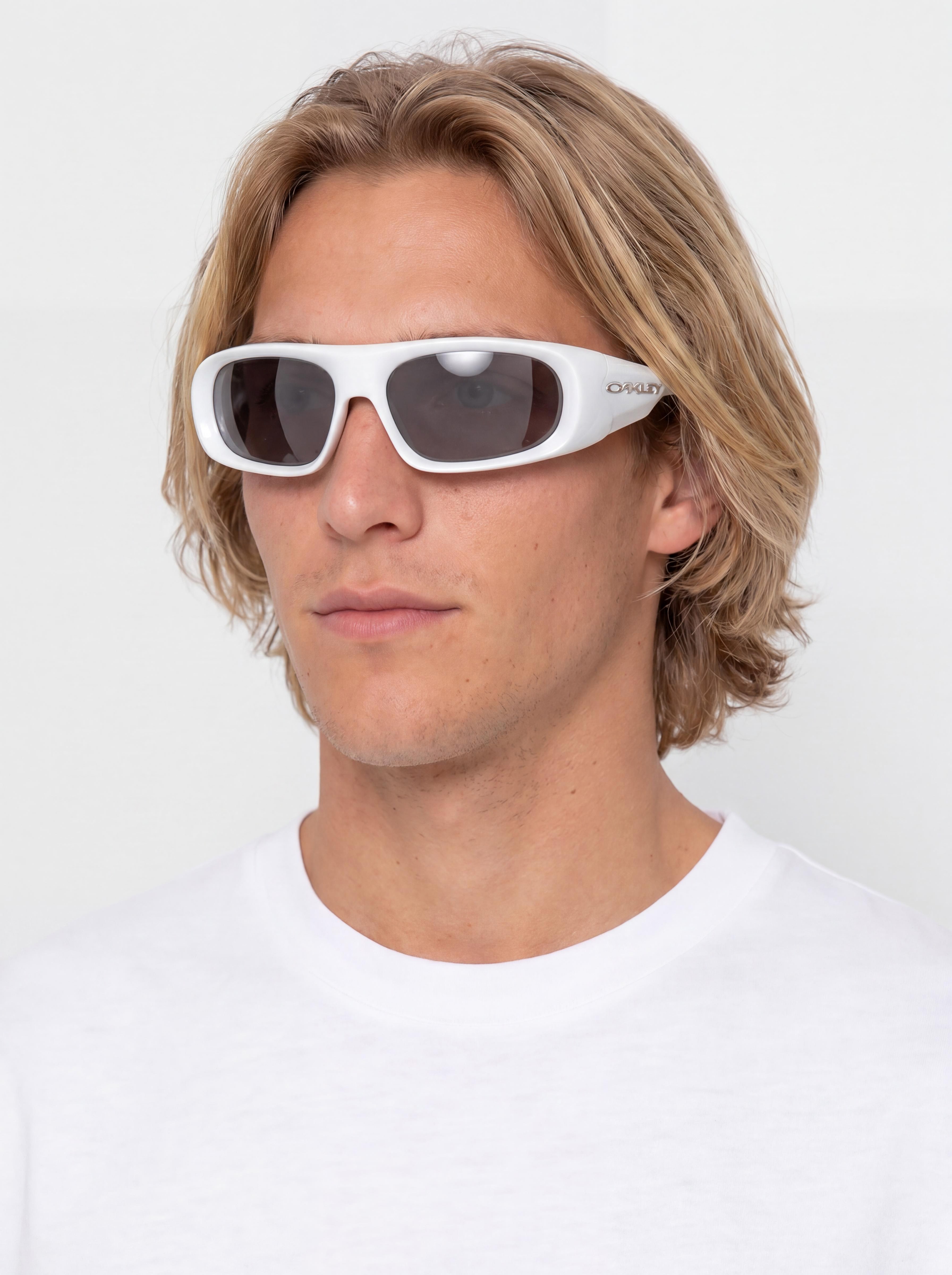 u0421u043bu044au043du0447u0435u0432u0438 u043eu0447u0438u043bu0430 Oakley Belleville (pearl white/prizm black)