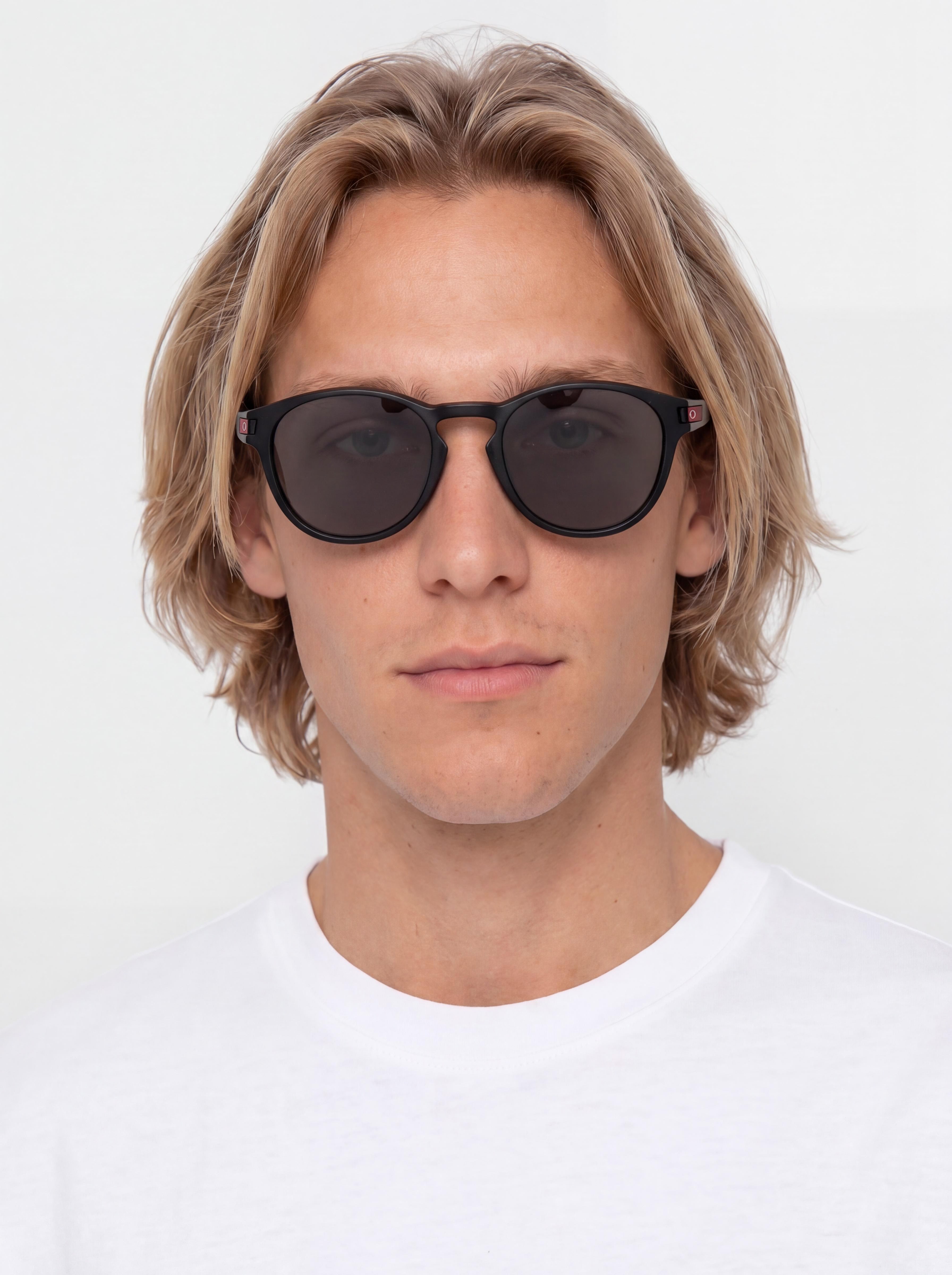 Слънчеви очила Oakley Latch (matte black/prizm black polar)