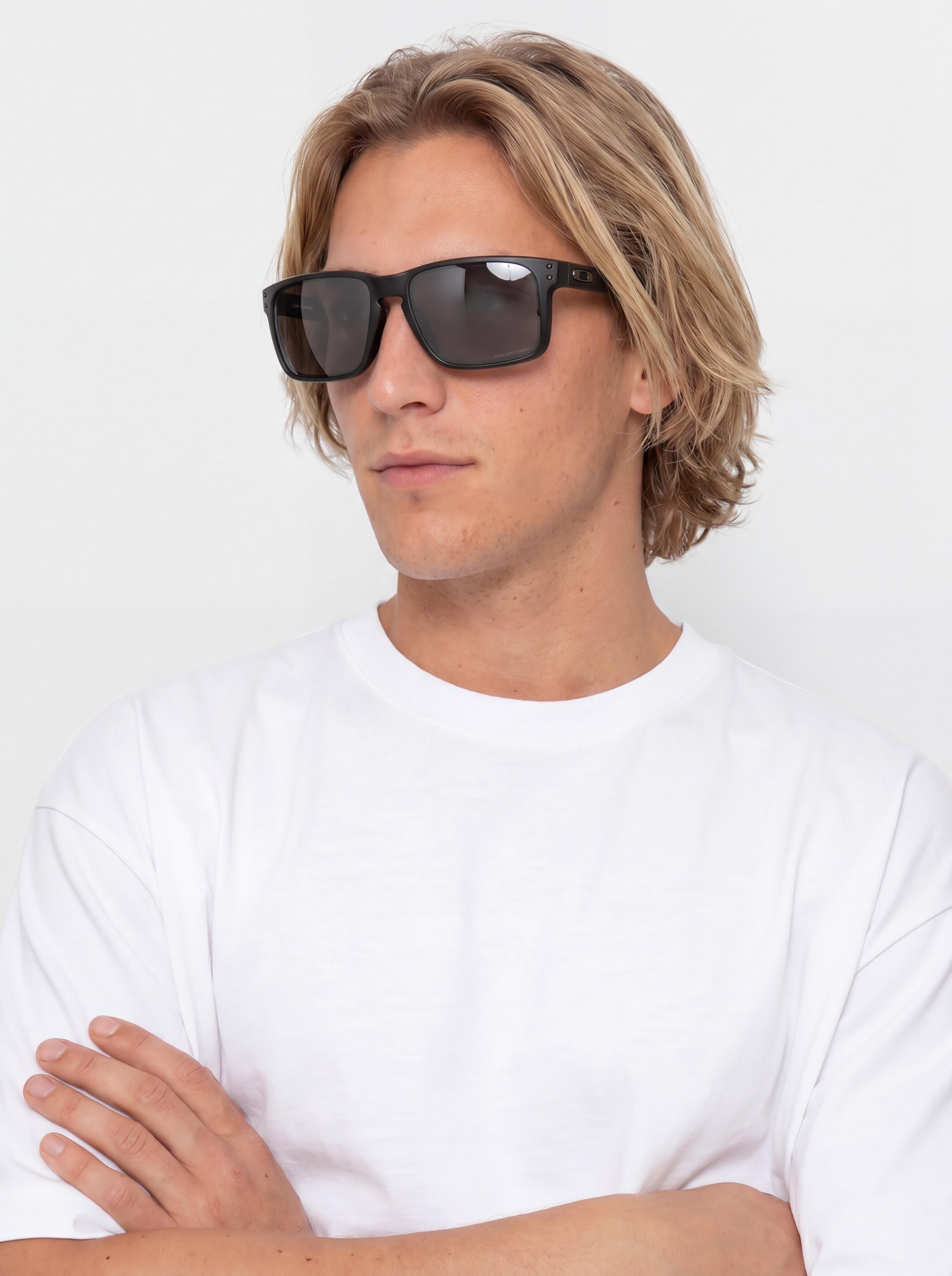 Слънчеви очила Oakley Holbrook XL (matte black/prizm black polarized)