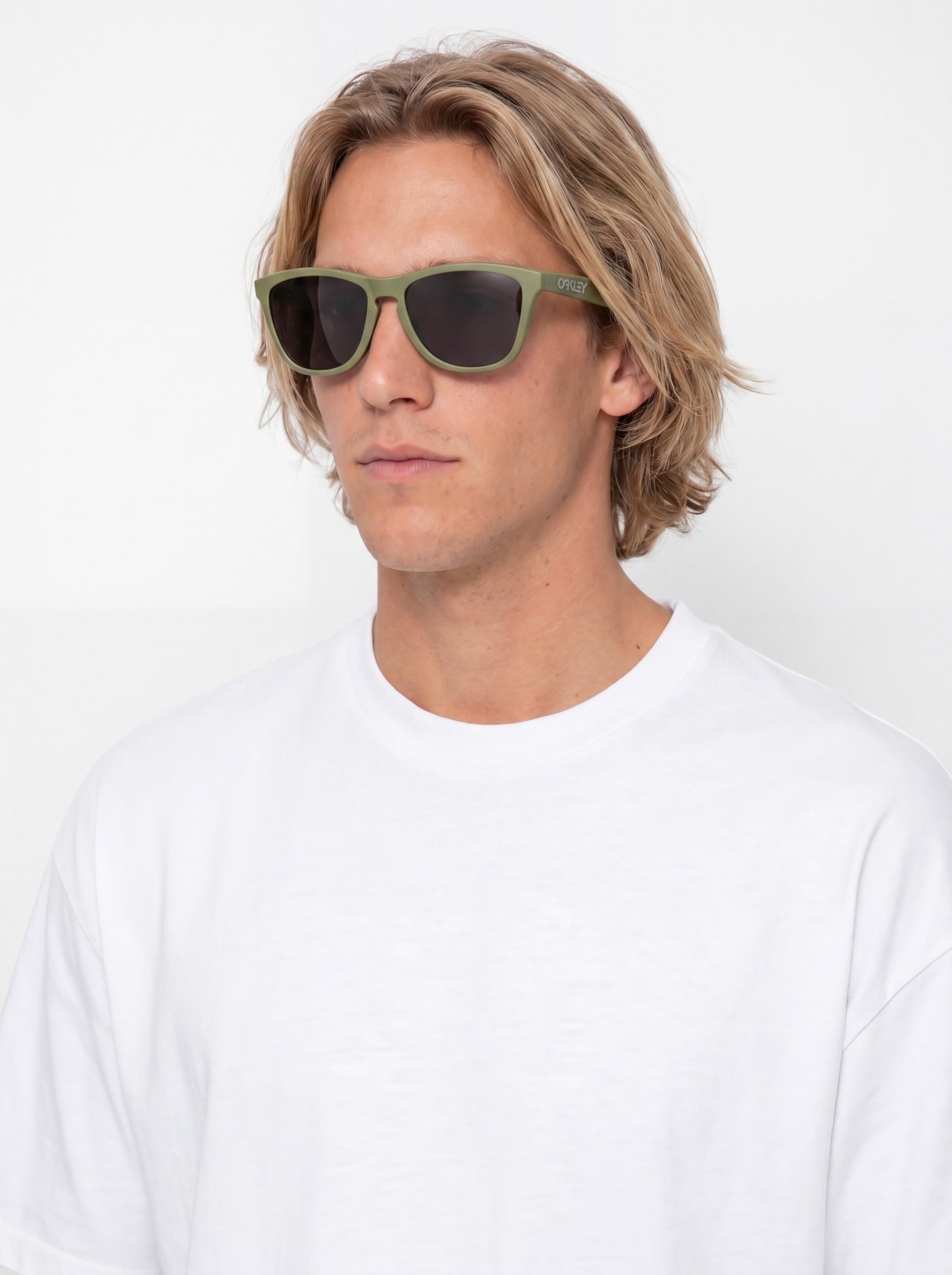 u0421u043bu044au043du0447u0435u0432u0438 u043eu0447u0438u043bu0430 Oakley Frogskins (matte fern/prizm black polar)