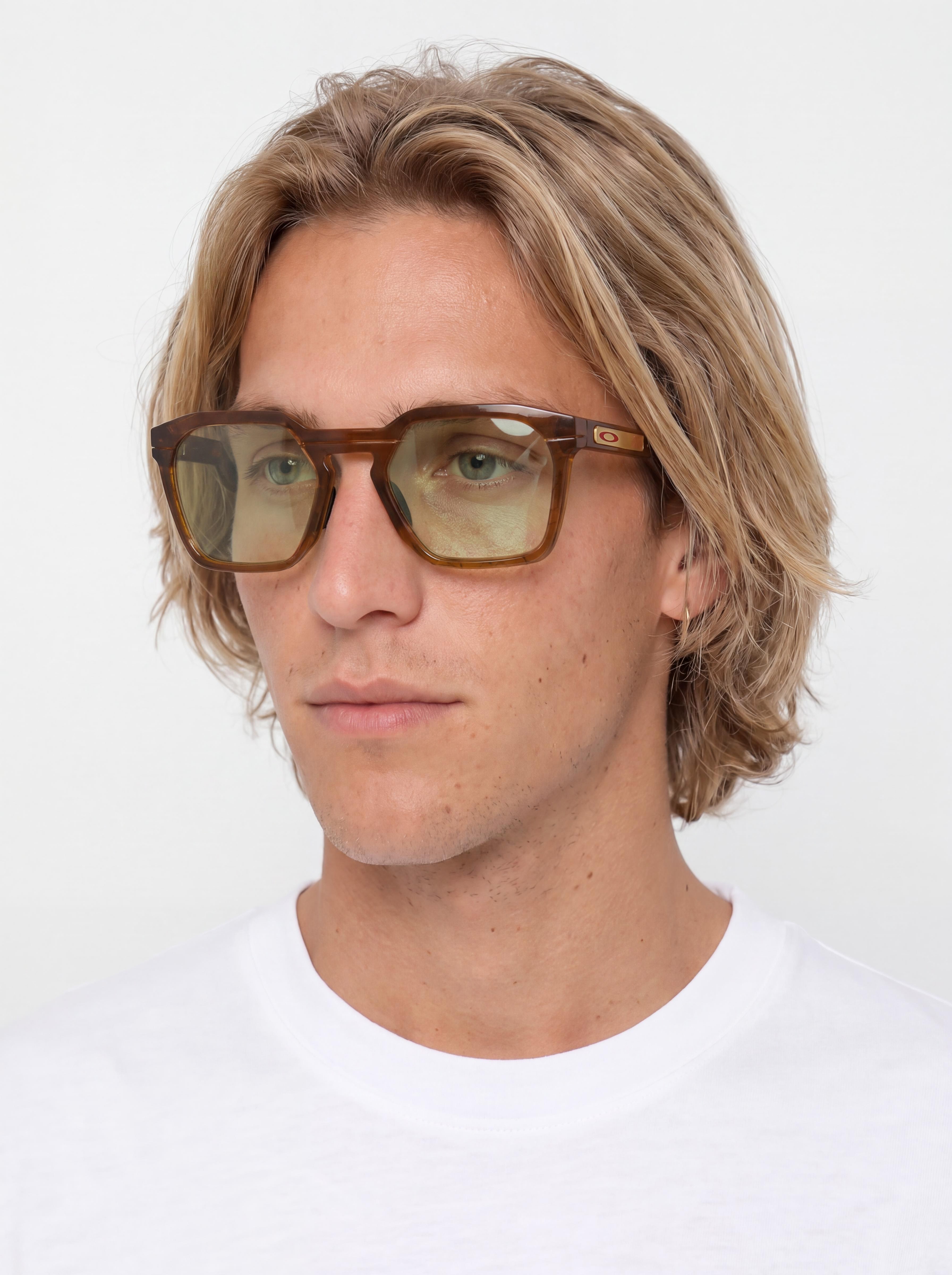 Слънчеви очила Oakley Hstn Sq (100t dark amber/prizm gaming)