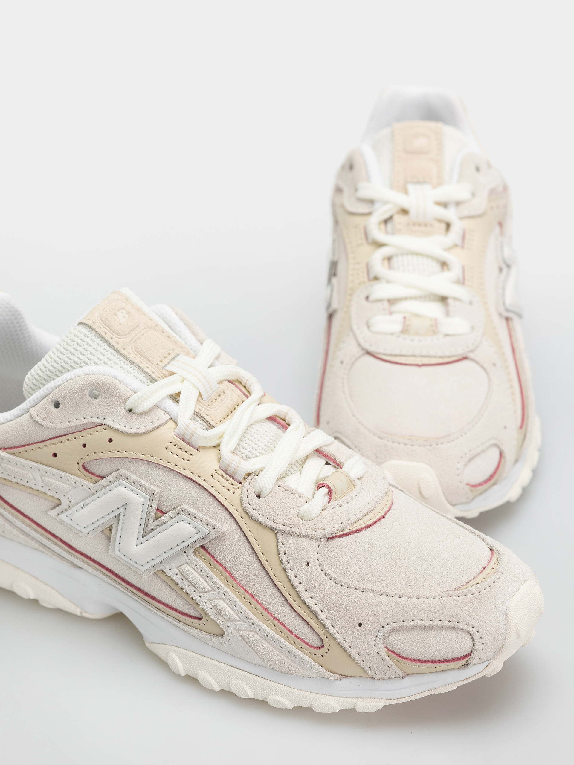 Обувки New Balance 204L (sea salt/bone/pink eraser)