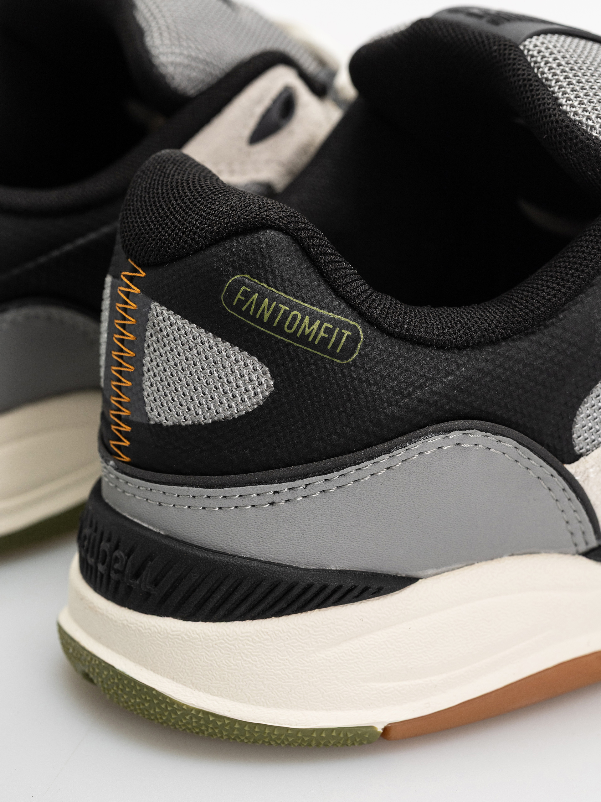 Обувки New Balance 1010 (sea salt/dark olivine)