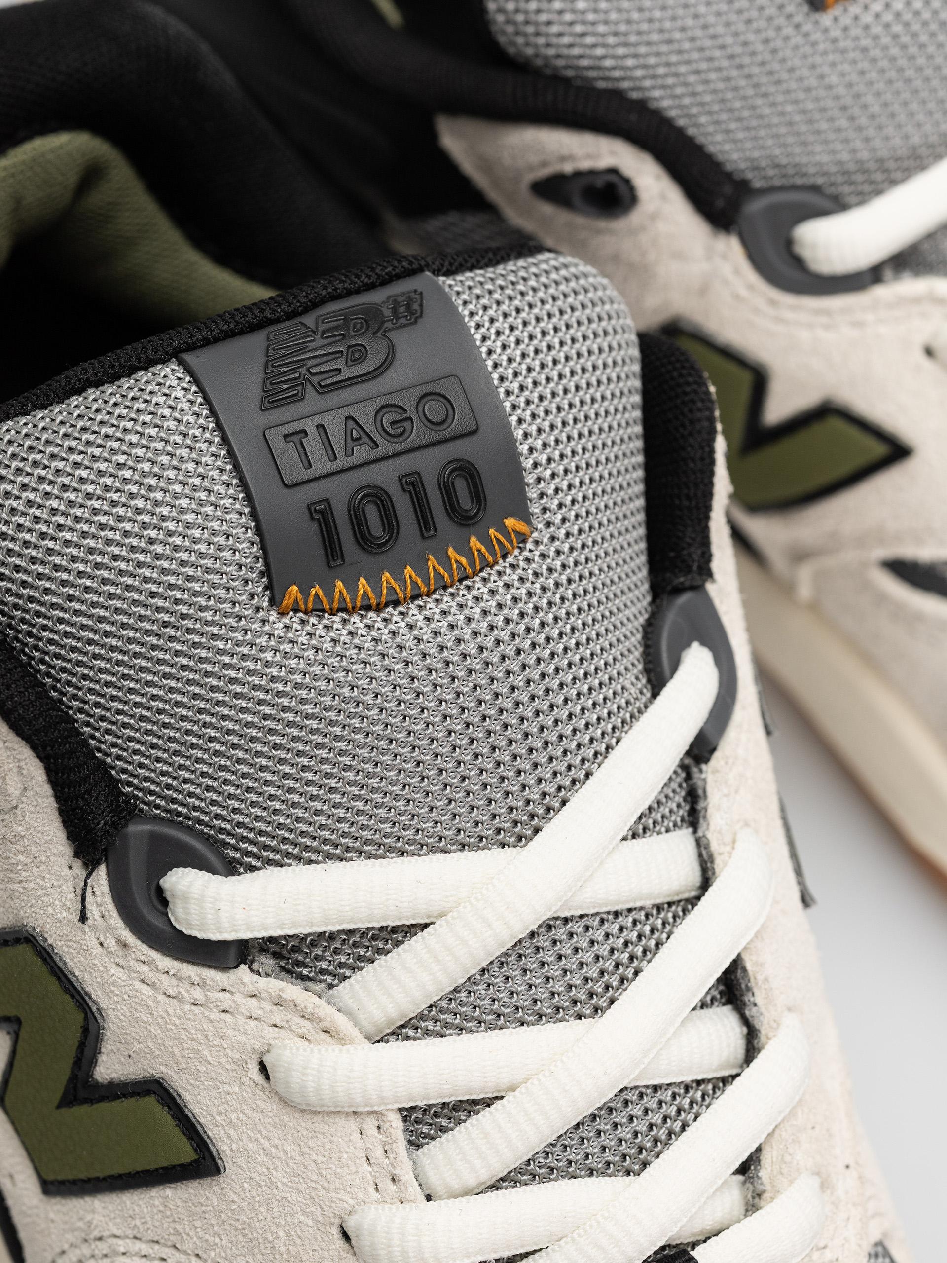 Обувки New Balance 1010 (sea salt/dark olivine)