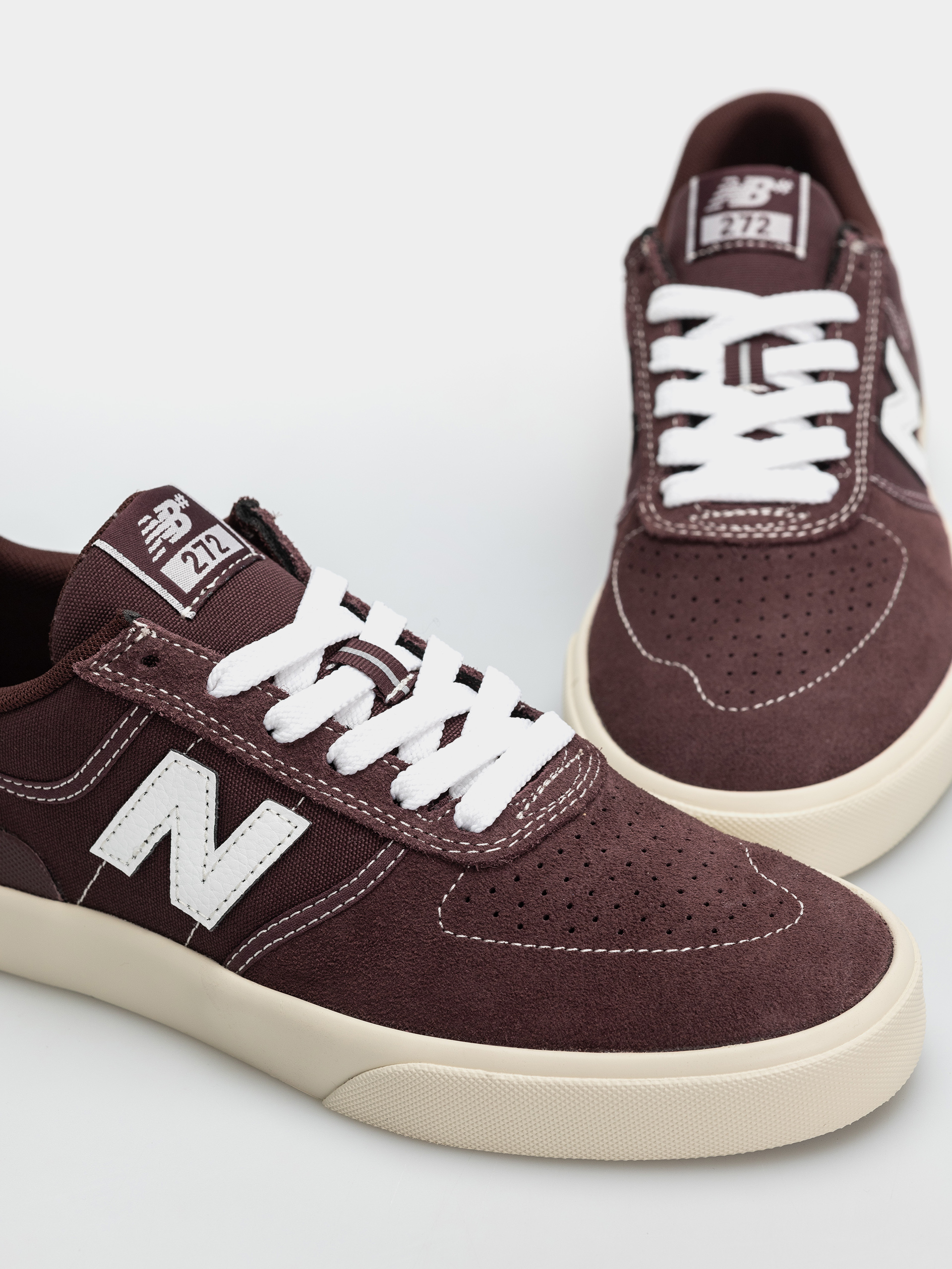 Обувки New Balance 272 (cherry leather/white)