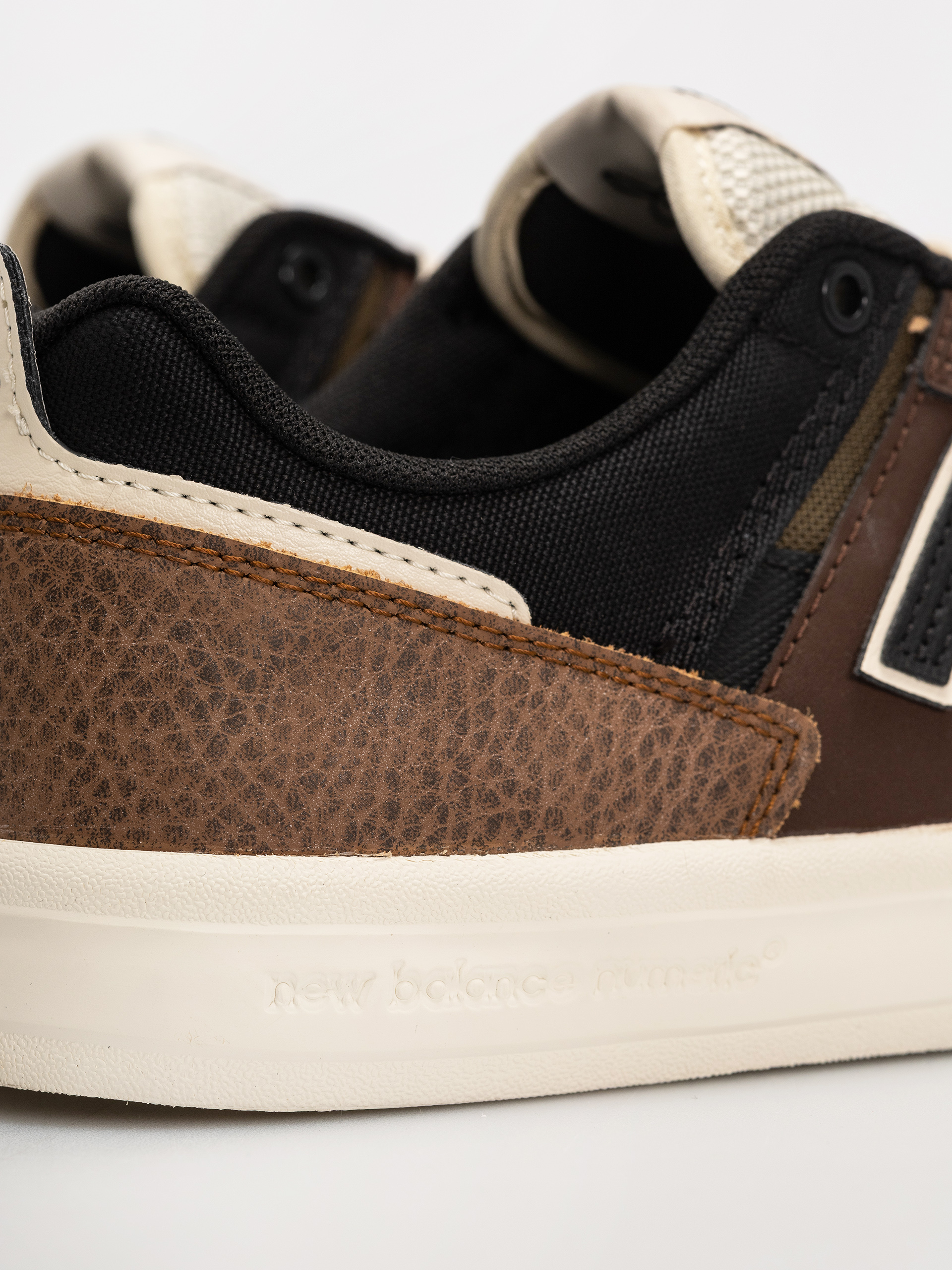 Обувки New Balance 306 (pumpernickel/black)