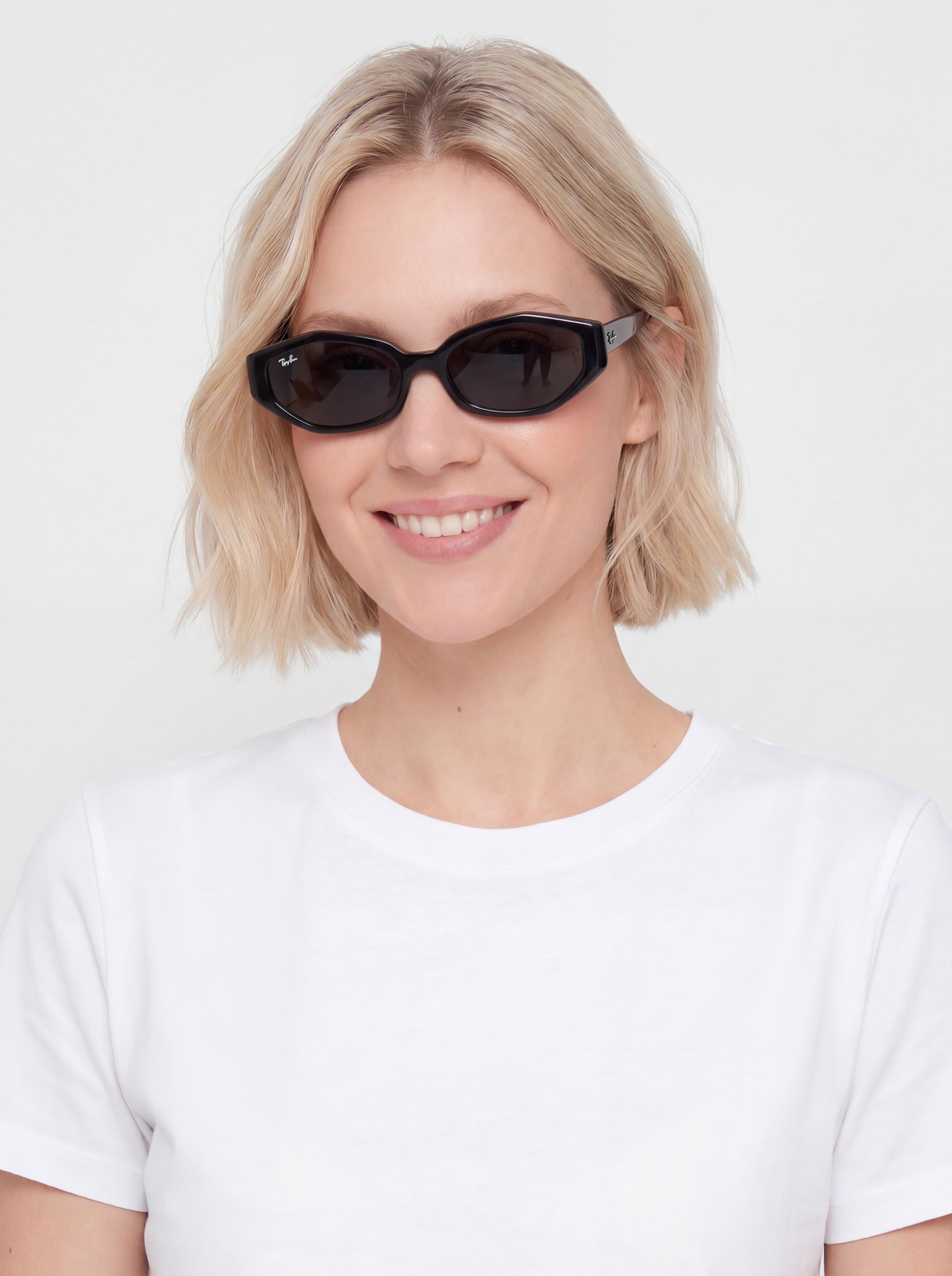 Слънчеви очила Ray-Ban Rb4473D (polerowany black/ciemnogrey)