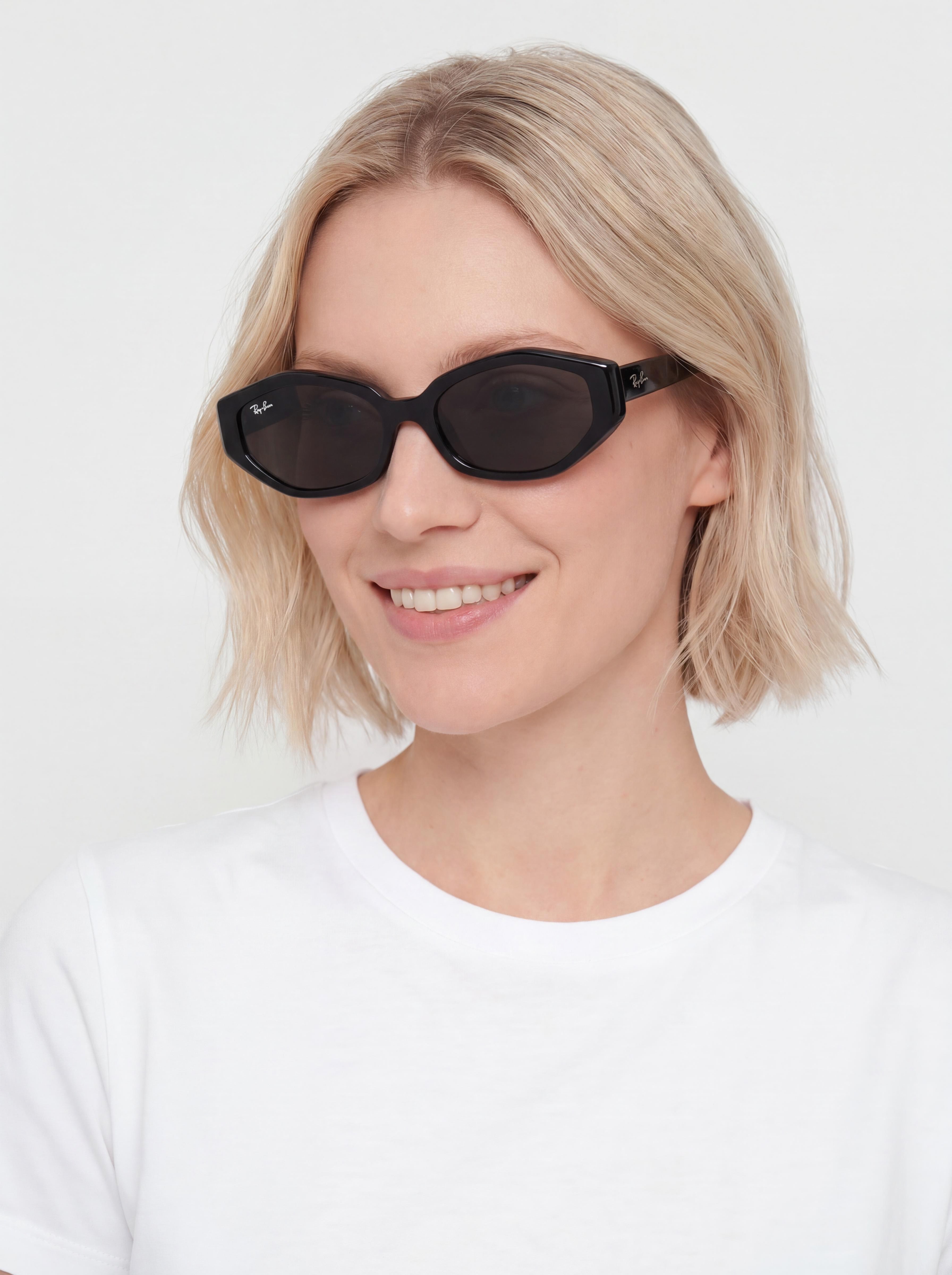 Слънчеви очила Ray-Ban Rb4473D (polerowany black/ciemnogrey)