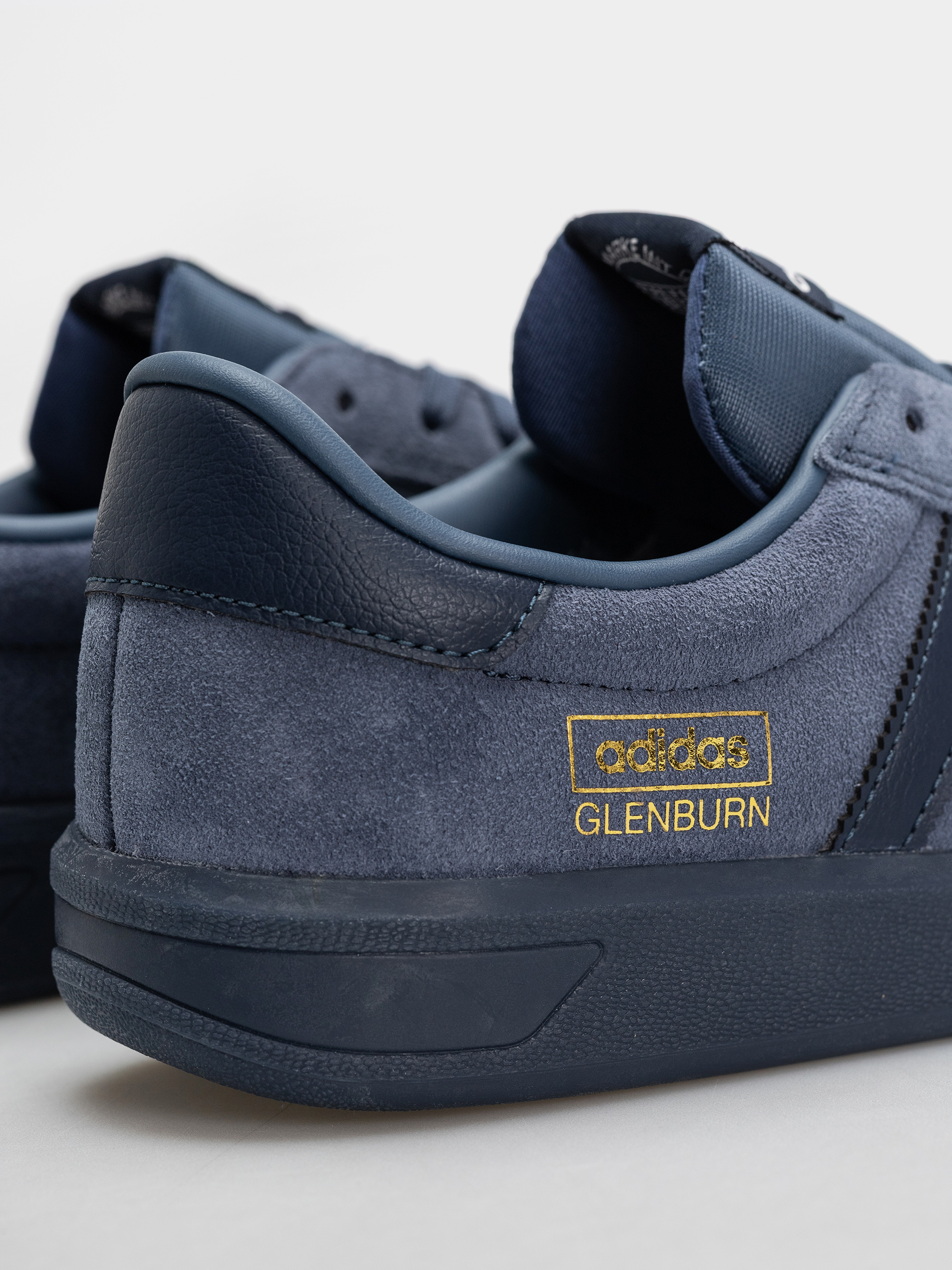 Обувки adidas Glenburn (prloin/prloin/goldmt)
