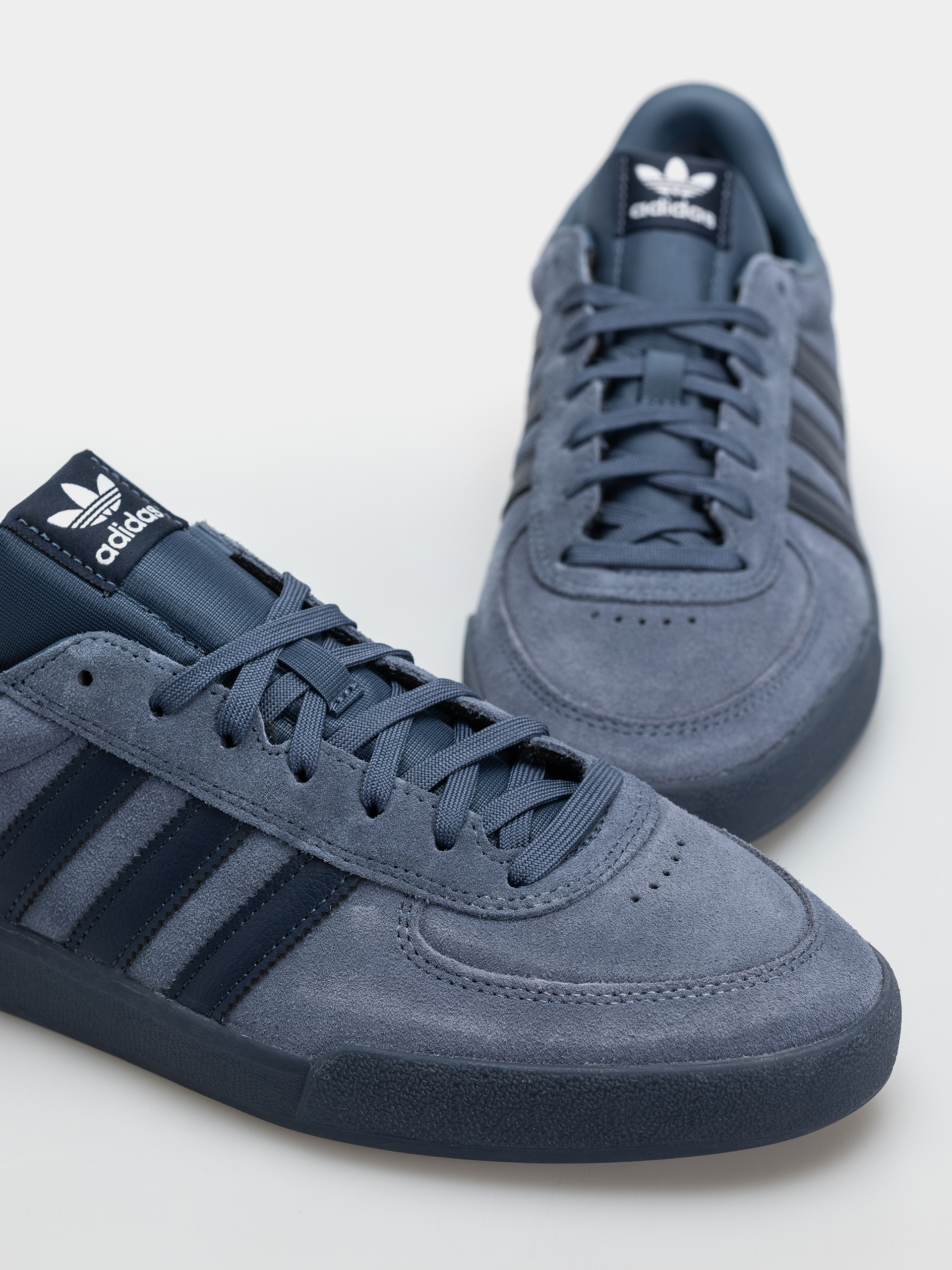 Обувки adidas Glenburn (prloin/prloin/goldmt)