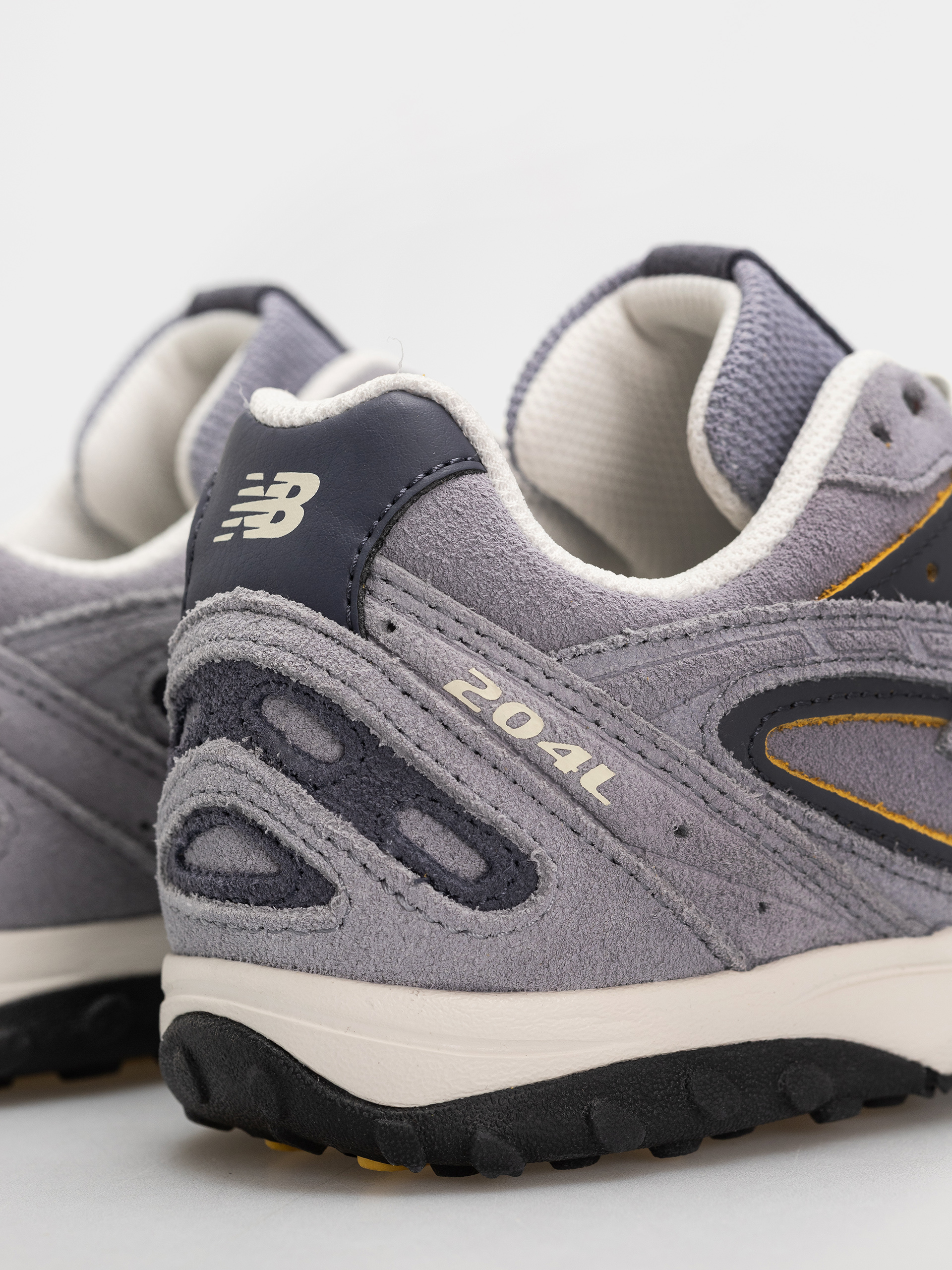 Обувки New Balance 204L (digital mist/meteorite/light mars yellow)