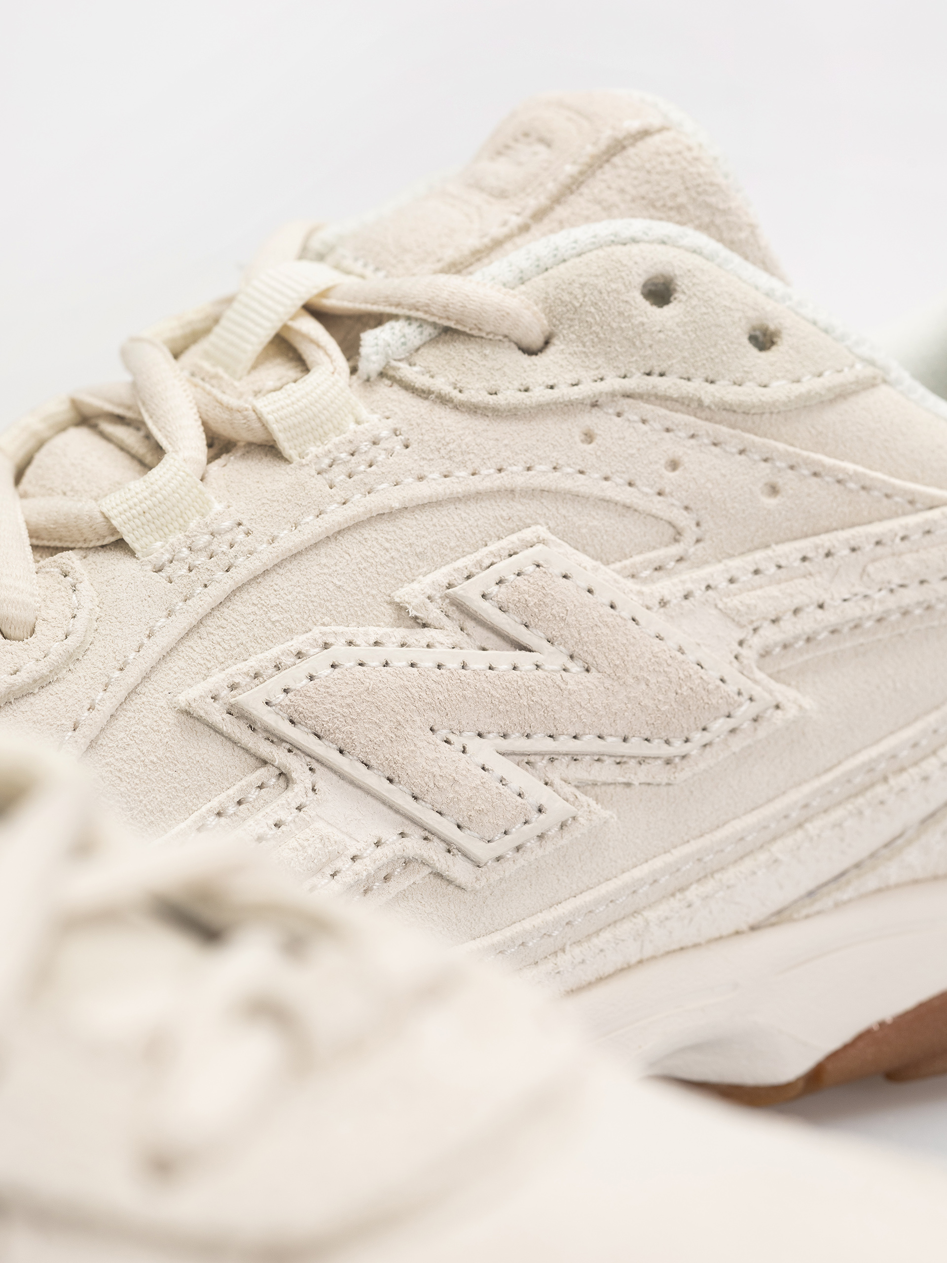 Обувки New Balance 204L (sea salt/sea salt)