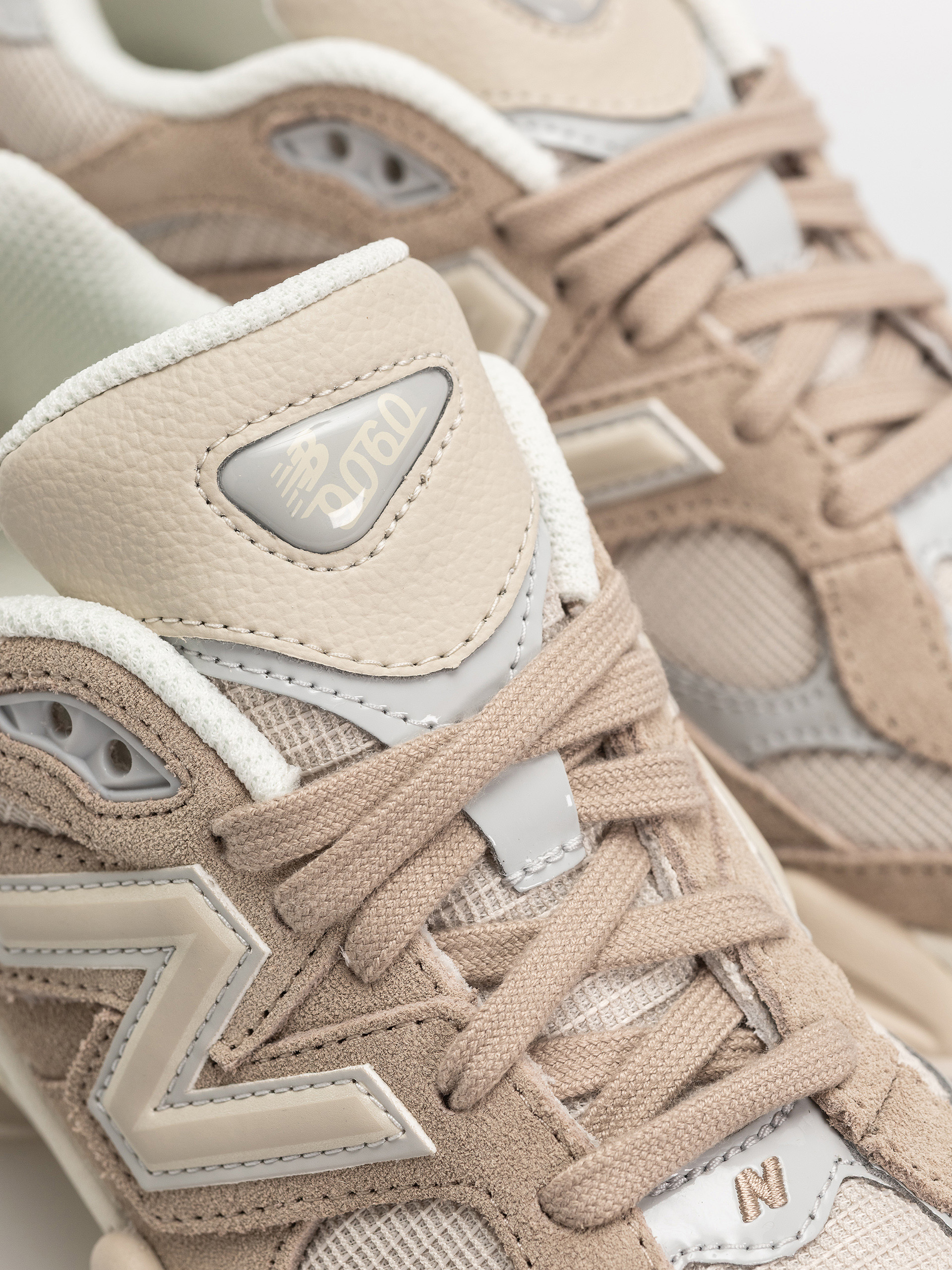 Обувки New Balance 9060 (driftwood/timberwolf)